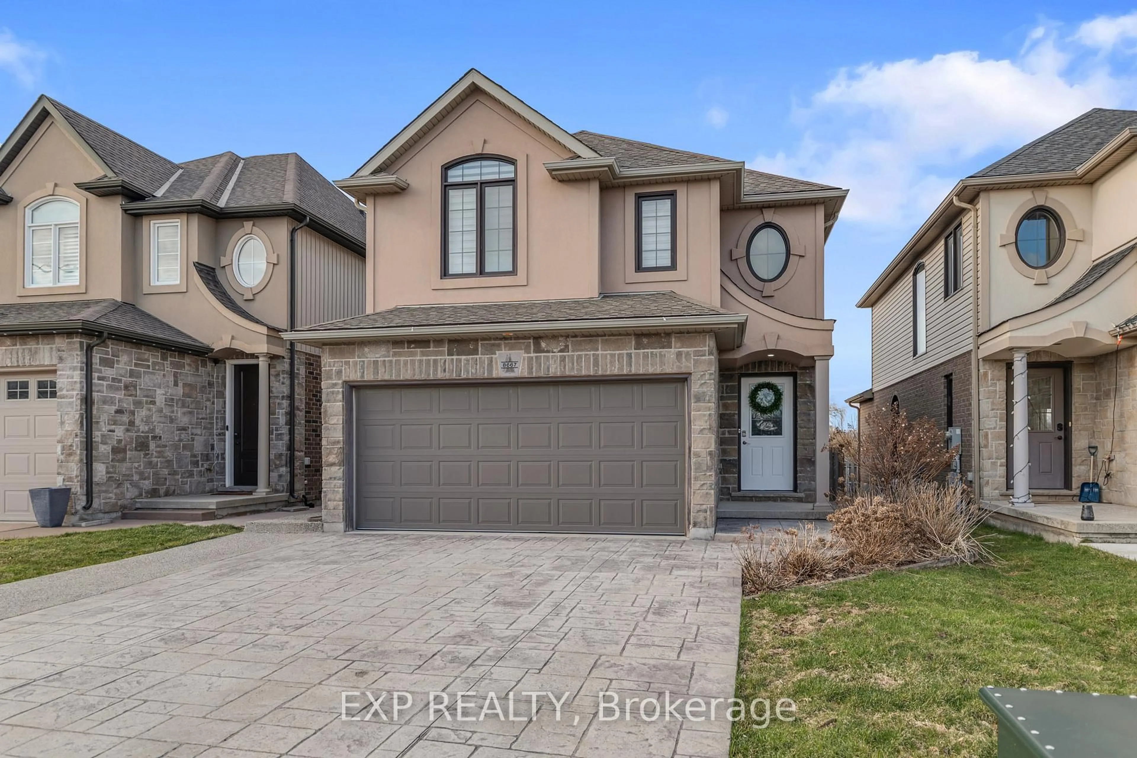 Home with brick exterior material, street for 8667 Jennifer Cres, Niagara Falls Ontario L2H 0B2