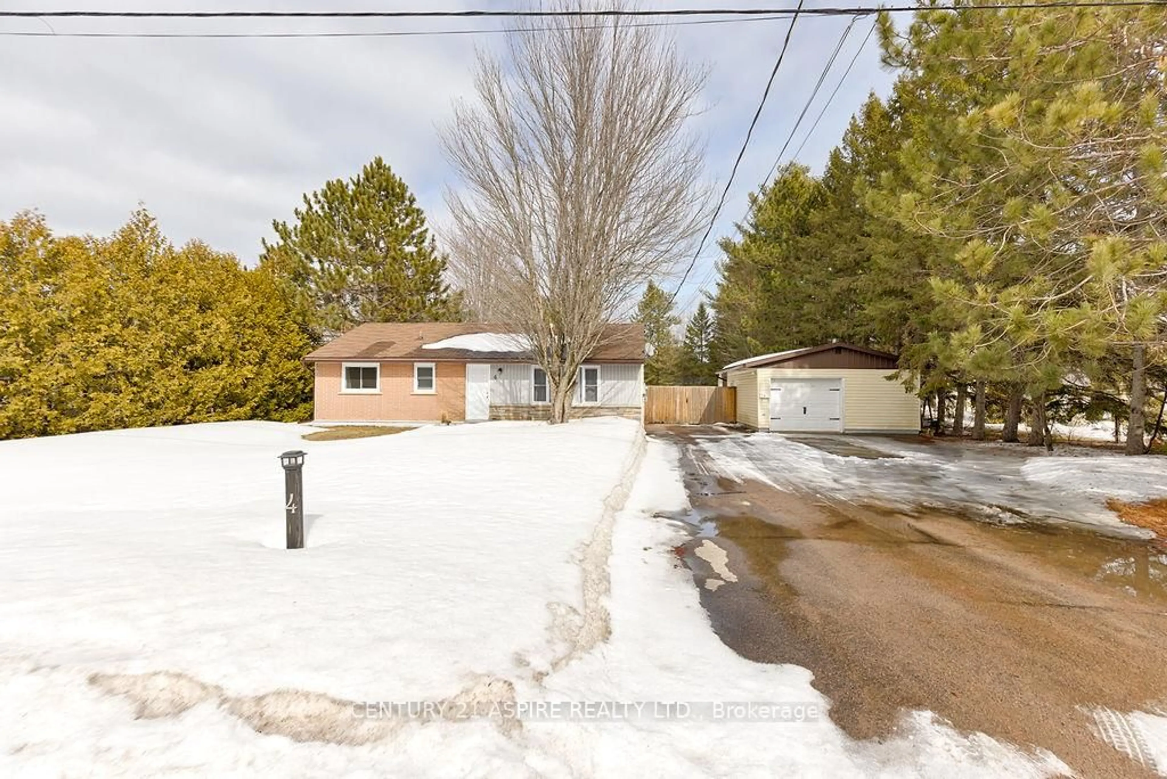 A pic from outside/outdoor area/front of a property/back of a property/a pic from drone, street for 4 Charles St, Petawawa Ontario K8H 2K2