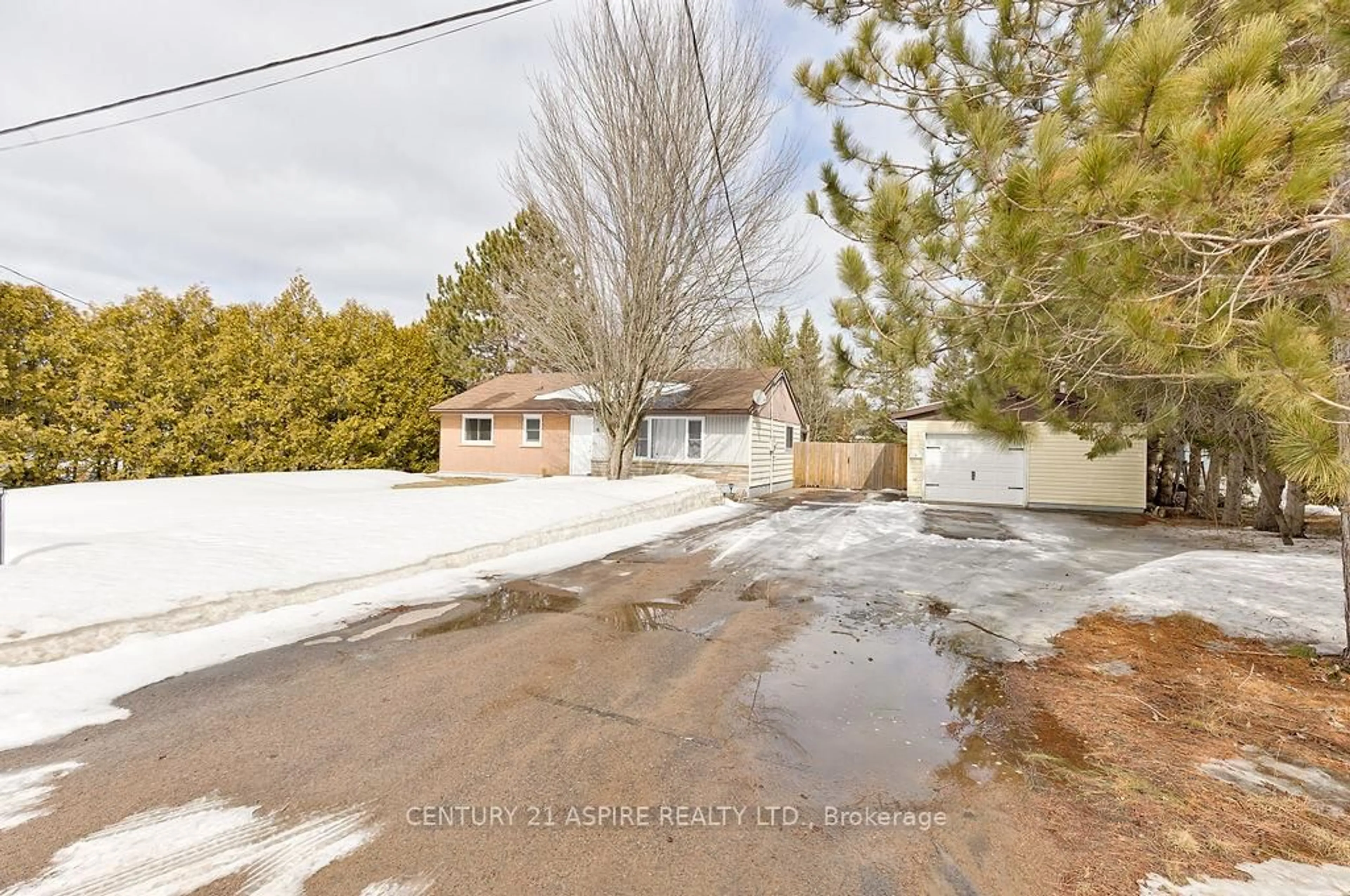 A pic from outside/outdoor area/front of a property/back of a property/a pic from drone, street for 4 Charles St, Petawawa Ontario K8H 2K2