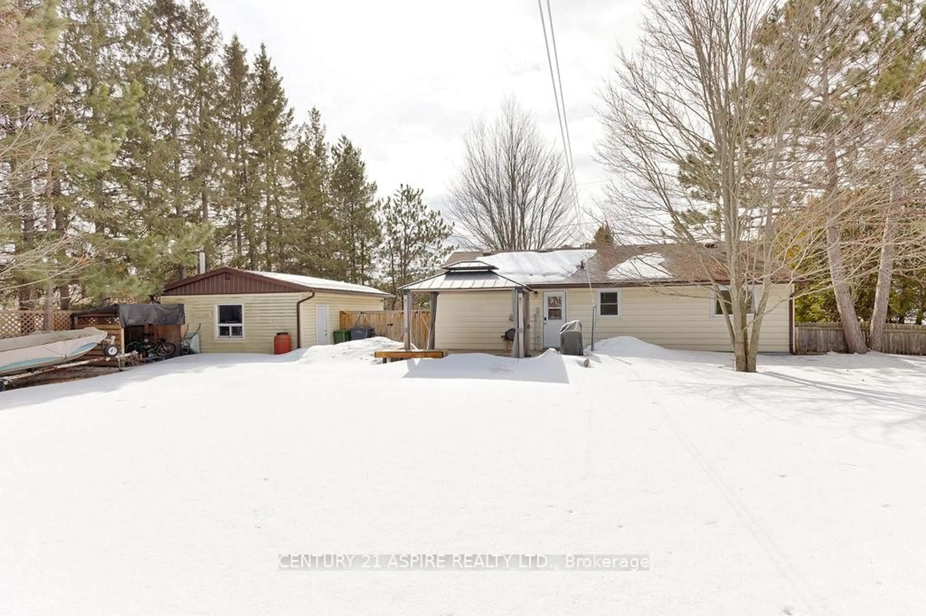 A pic from outside/outdoor area/front of a property/back of a property/a pic from drone, street for 4 Charles St, Petawawa Ontario K8H 2K2