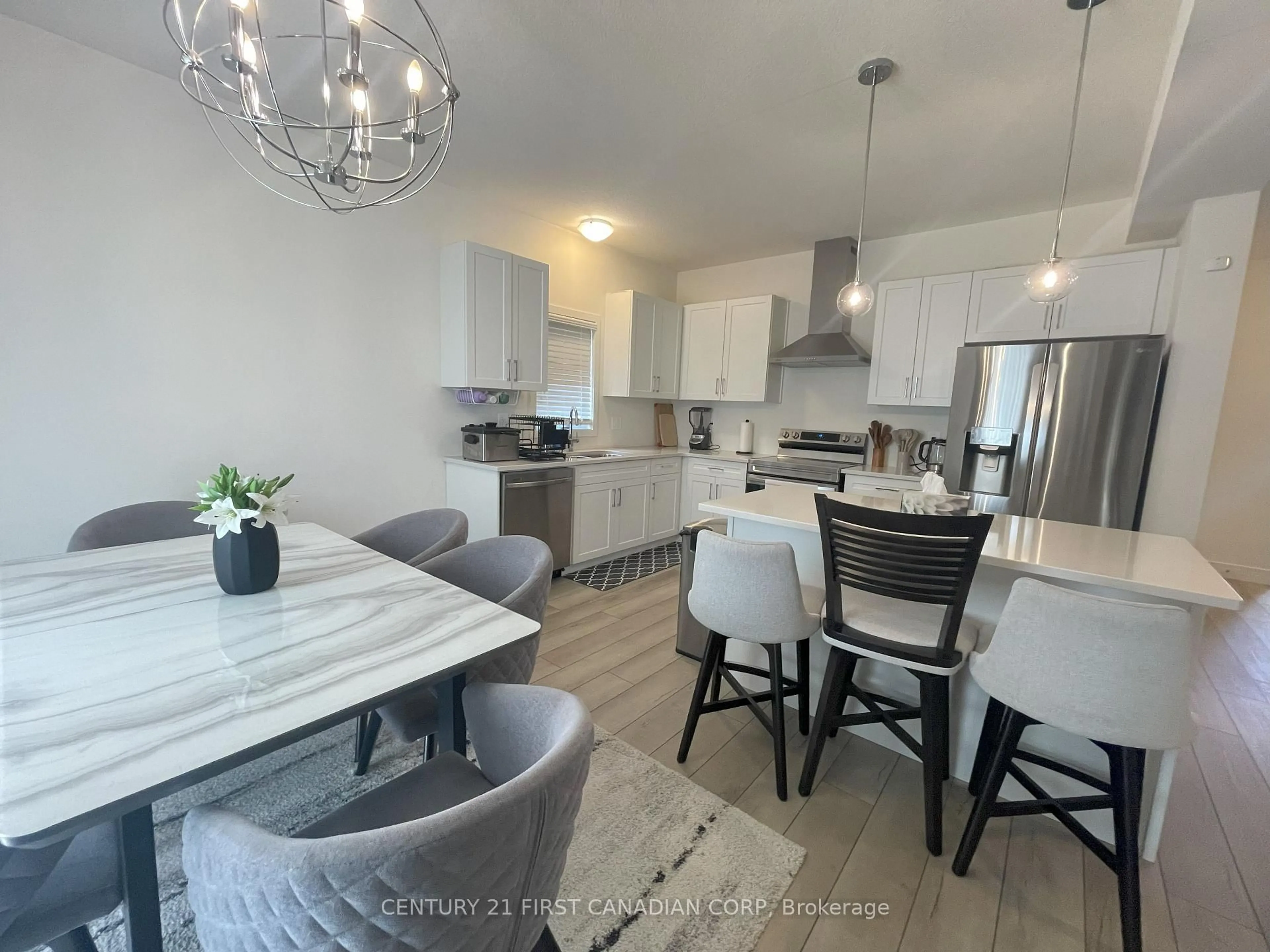 Open concept kitchen, unknown for 1395 Twilite Blvd, London North Ontario N6G 0S8