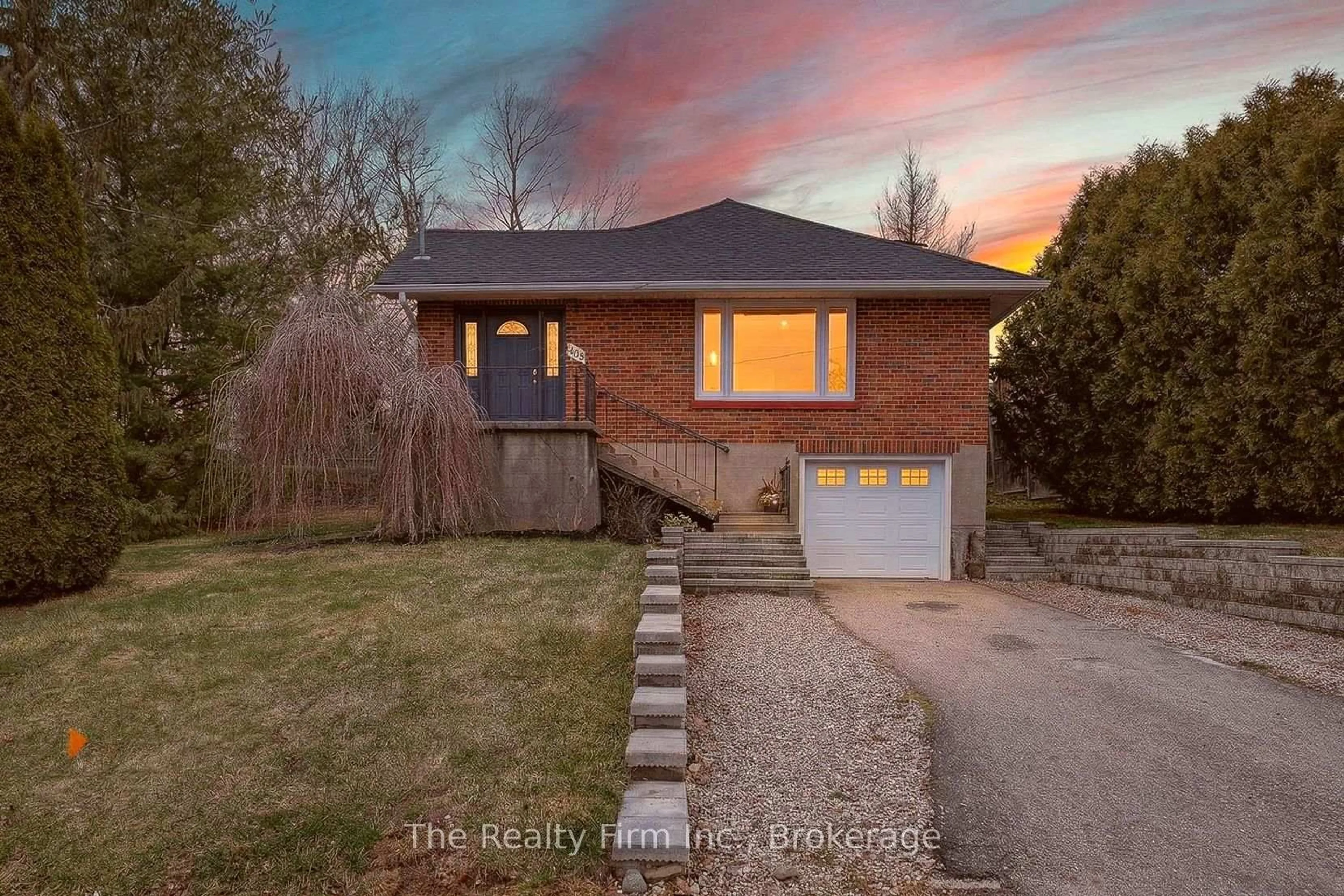 Home with brick exterior material, street for 105 King St, Ingersoll Ontario N5C 1G8