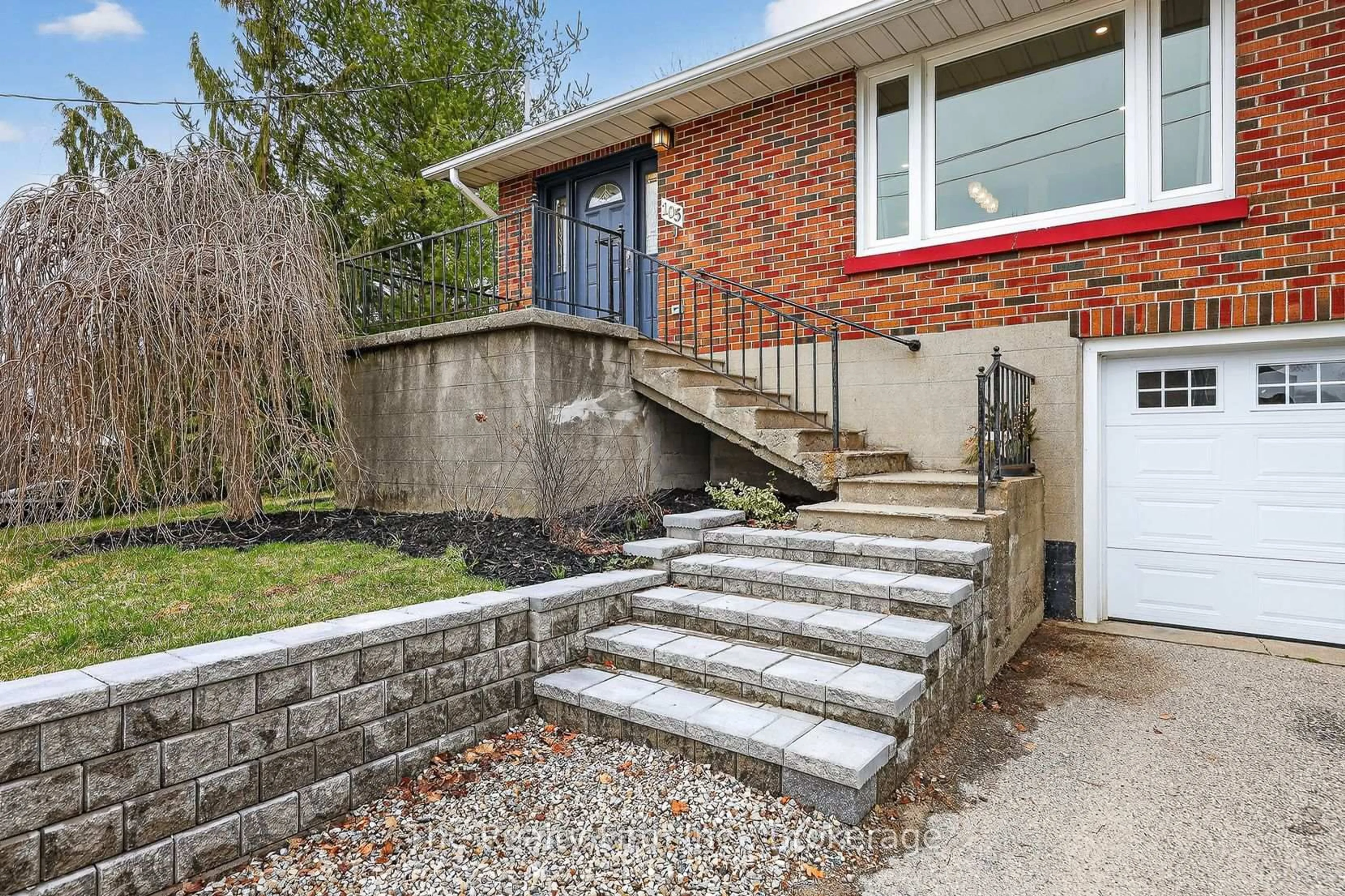 Home with brick exterior material, street for 105 King St, Ingersoll Ontario N5C 1G8