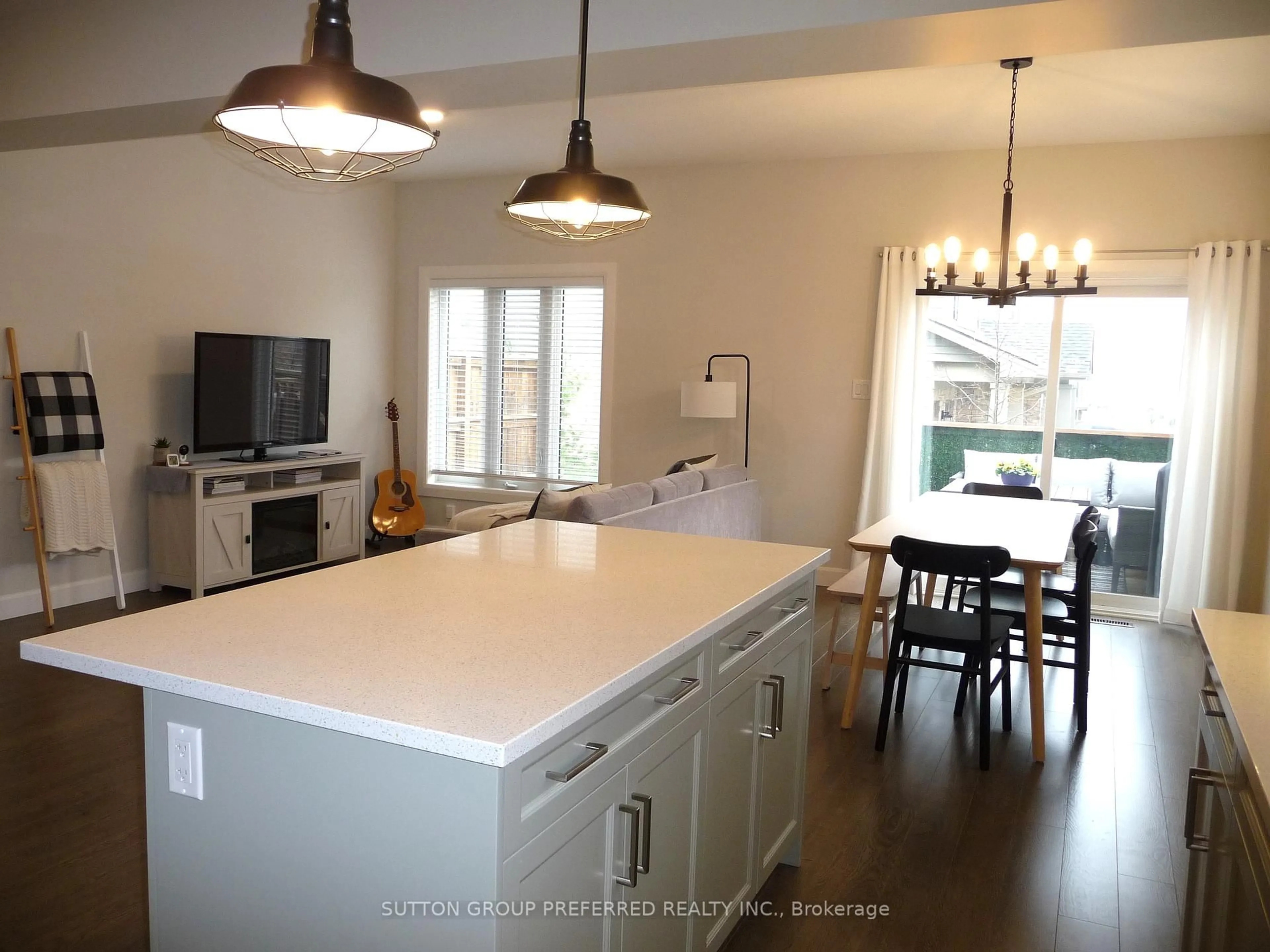 Open concept kitchen, unknown for 600 Guiness Way #30, London North Ontario N5X 0N4