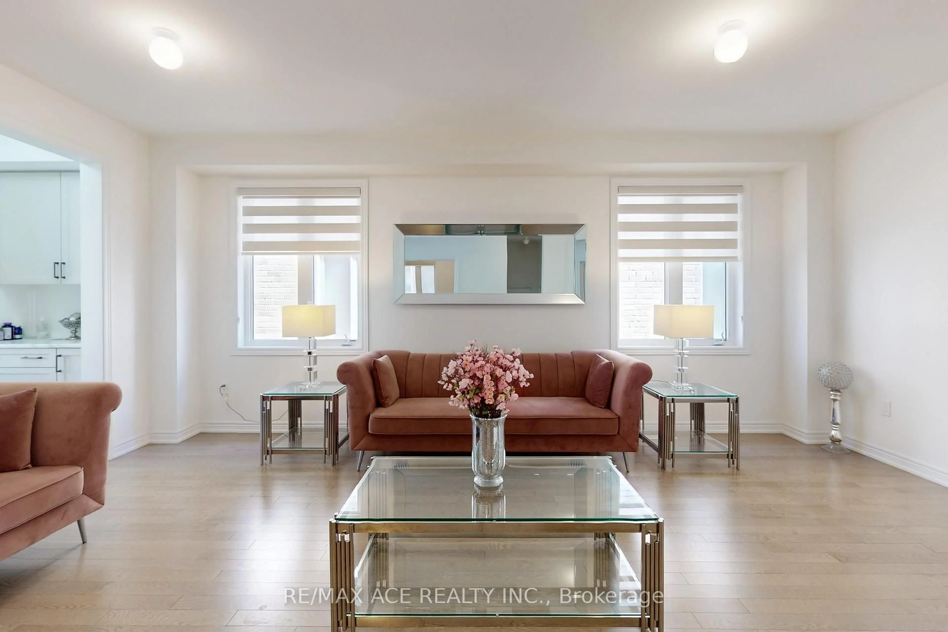 Living room with furniture, unknown for 639 Anishinaabe Dr, Shelburne Ontario L9V 2R4