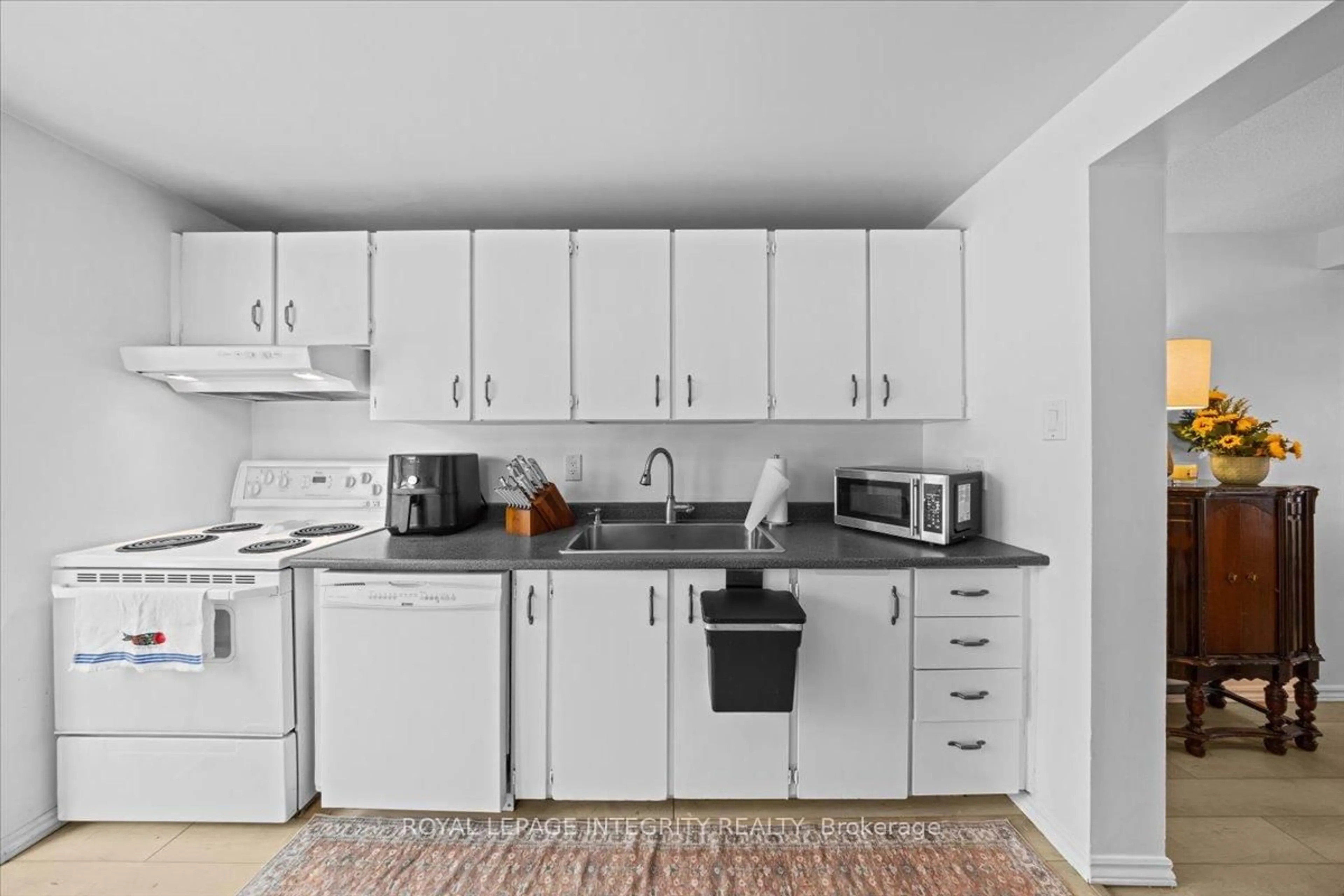 Standard kitchen, unknown for 1196 Priory Lane #69, Ottawa Ontario K1C 1Z9