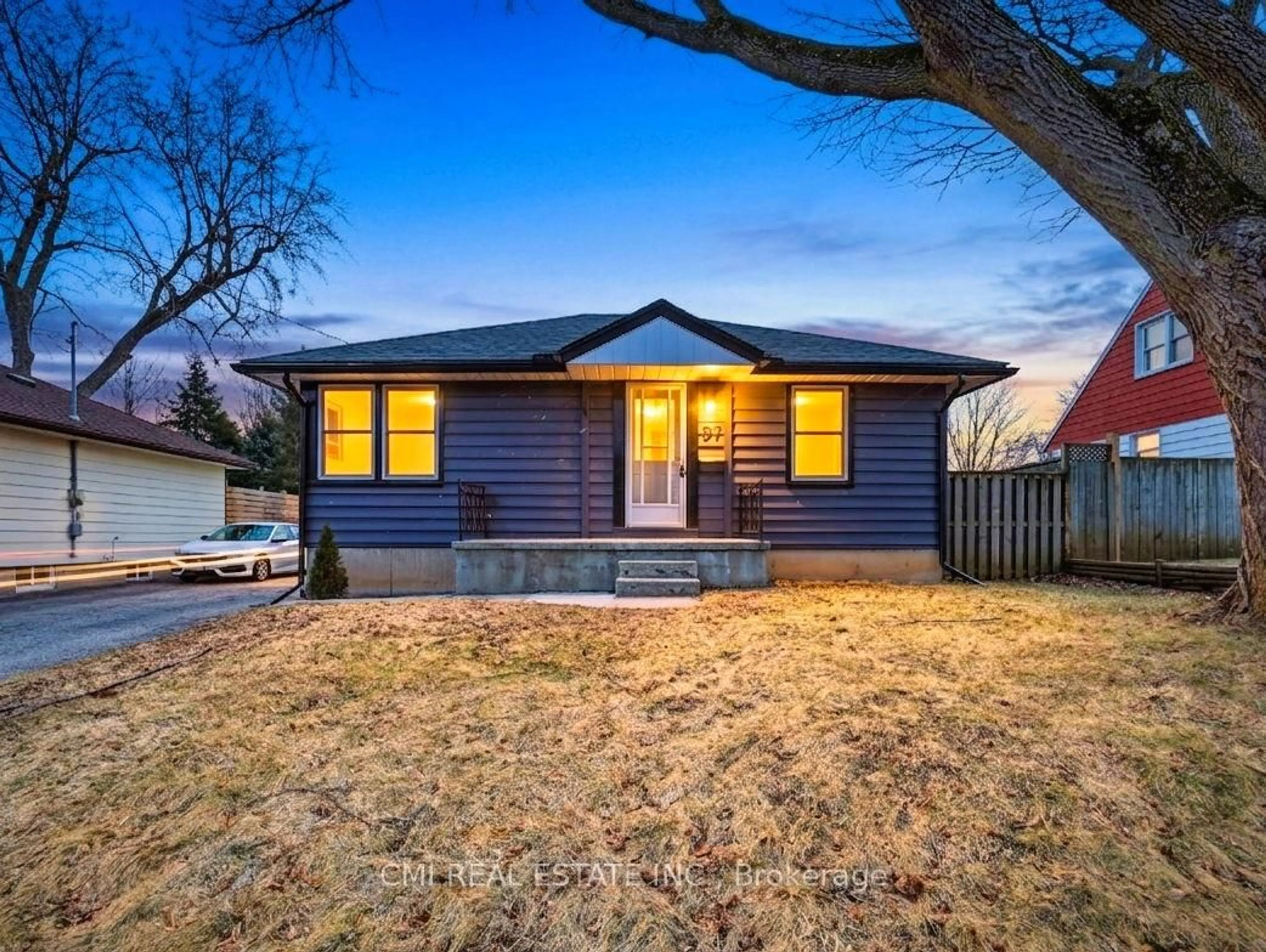 A pic from outside/outdoor area/front of a property/back of a property/a pic from drone, street for 97 Stewart Ave, Cambridge Ontario N1R 2V1