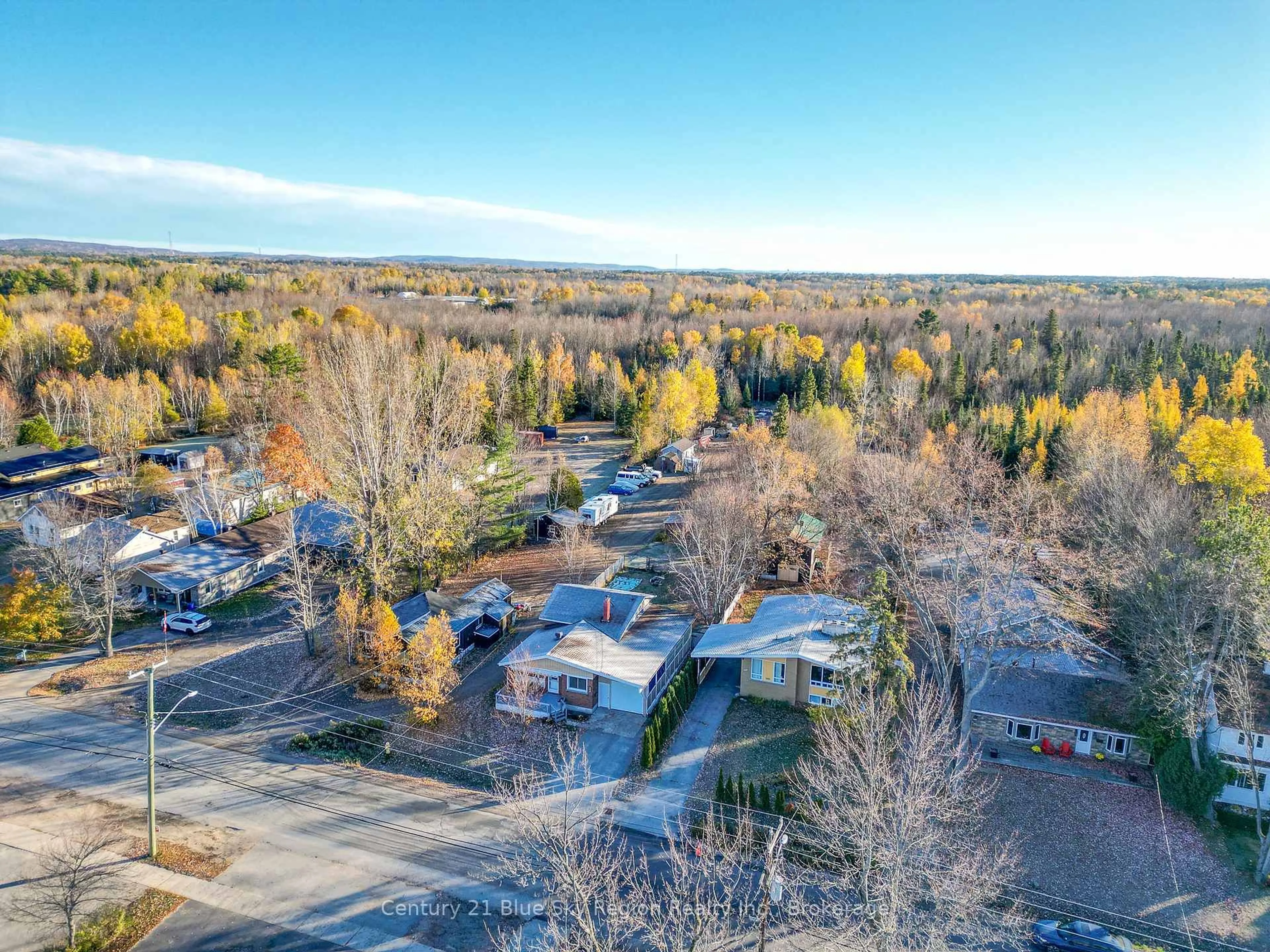 A pic from outside/outdoor area/front of a property/back of a property/a pic from drone, unknown for 994 Premier Rd, North Bay Ontario P1A 2H8