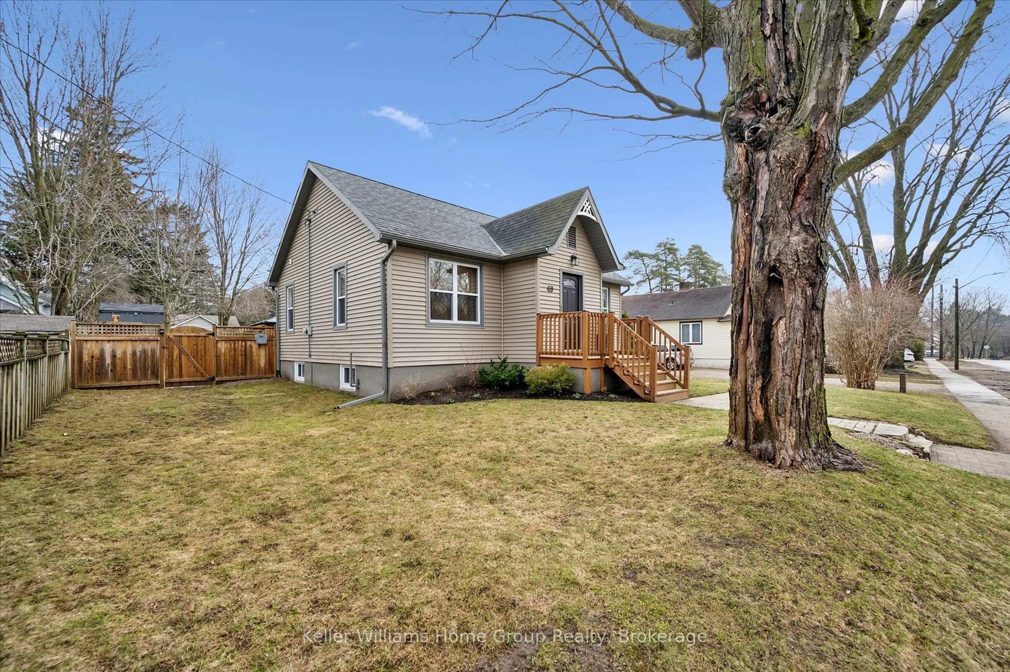 Unknown for 69 Irvine St, Centre Wellington Ontario N0B 1S0