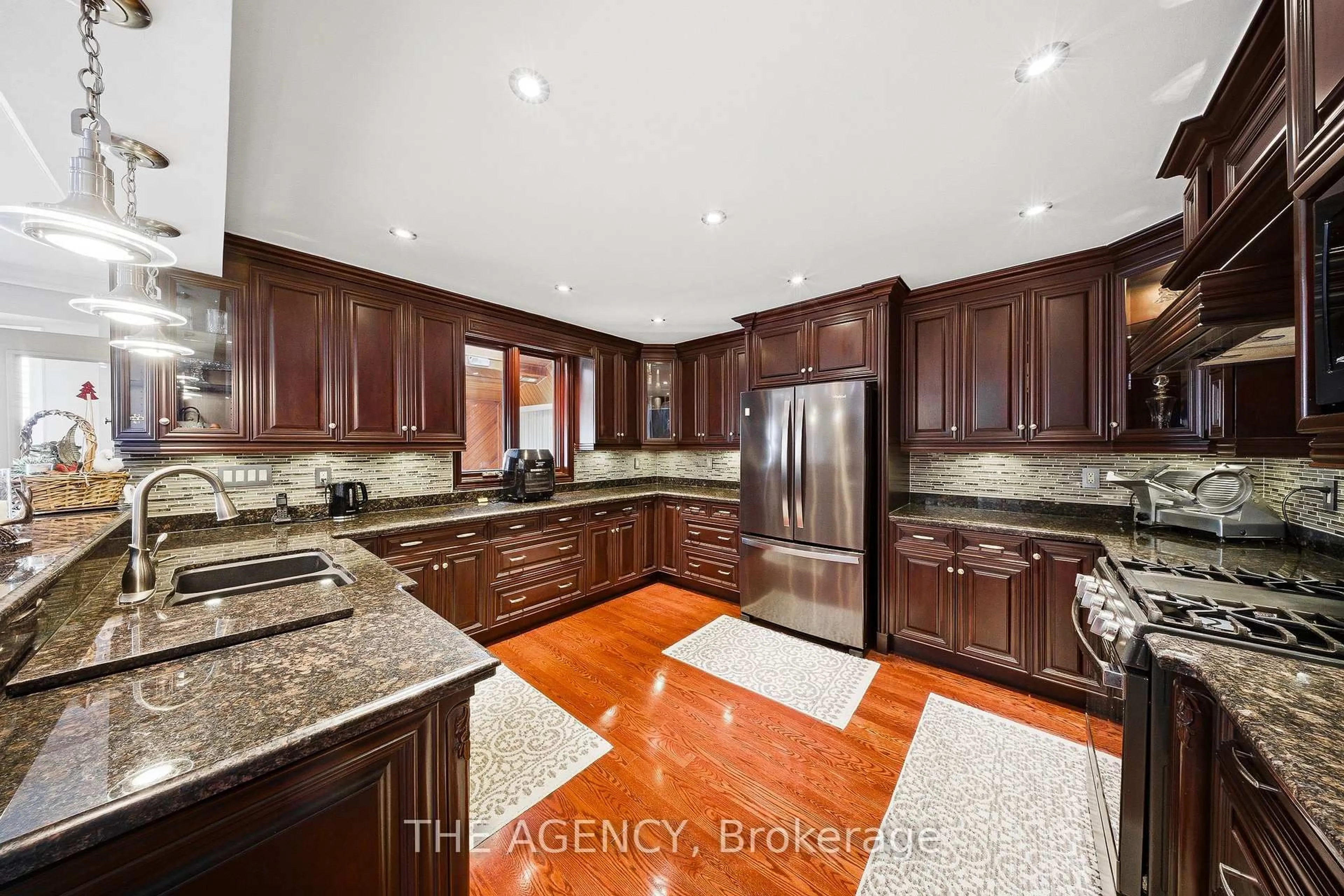 Open concept kitchen, ceramic/tile floor for 47 Burnt Ember Crt, Kitchener Ontario N2A 3X3