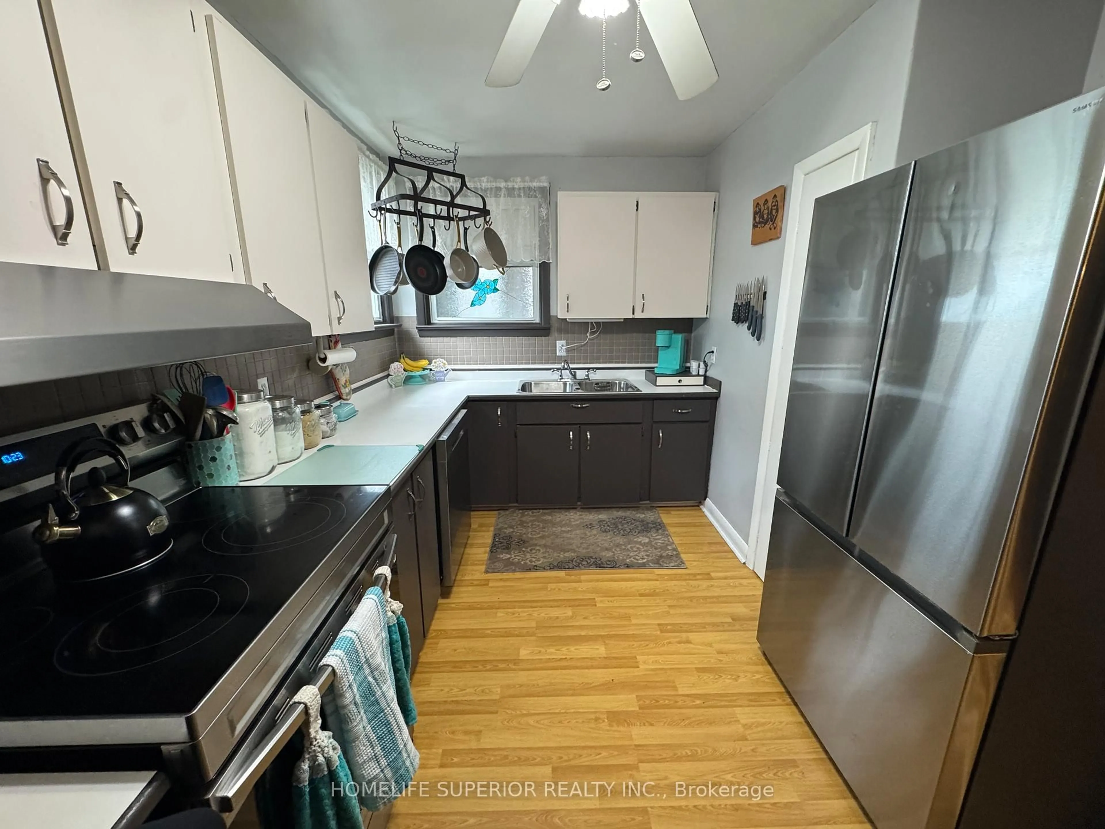 Standard kitchen, unknown for 60 Forsyth St, Limoges Ontario K0K 2M0