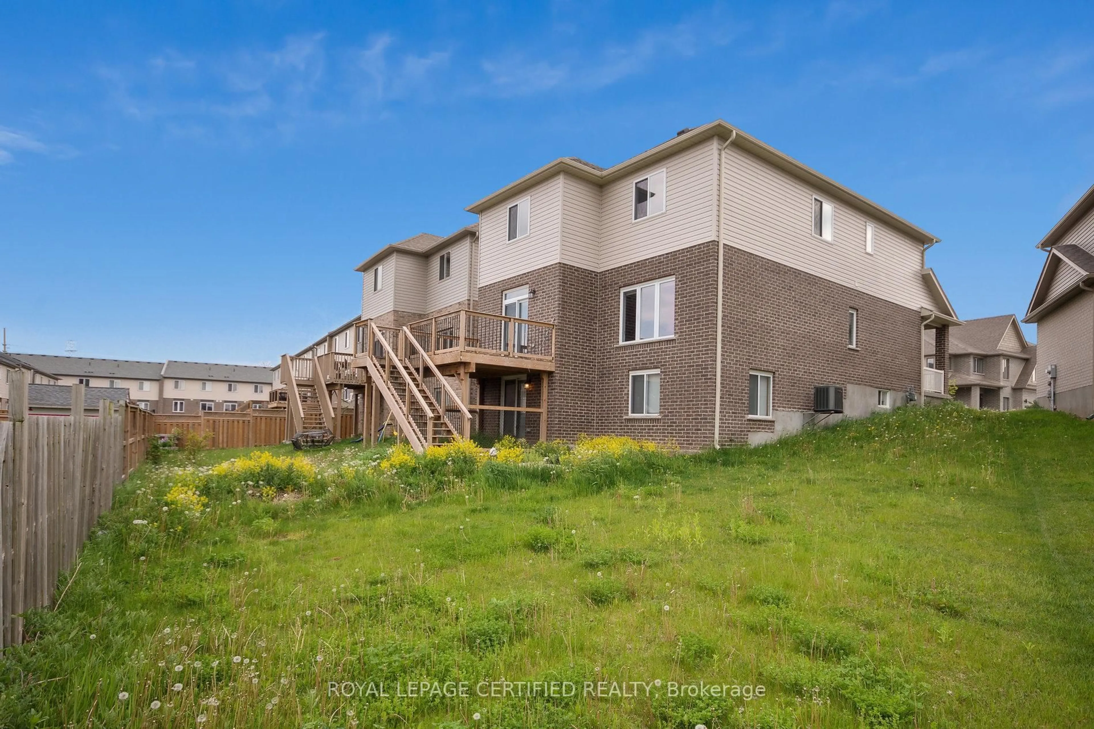 Unknown for 2823 Asima Dr, London South Ontario N6M 0B4