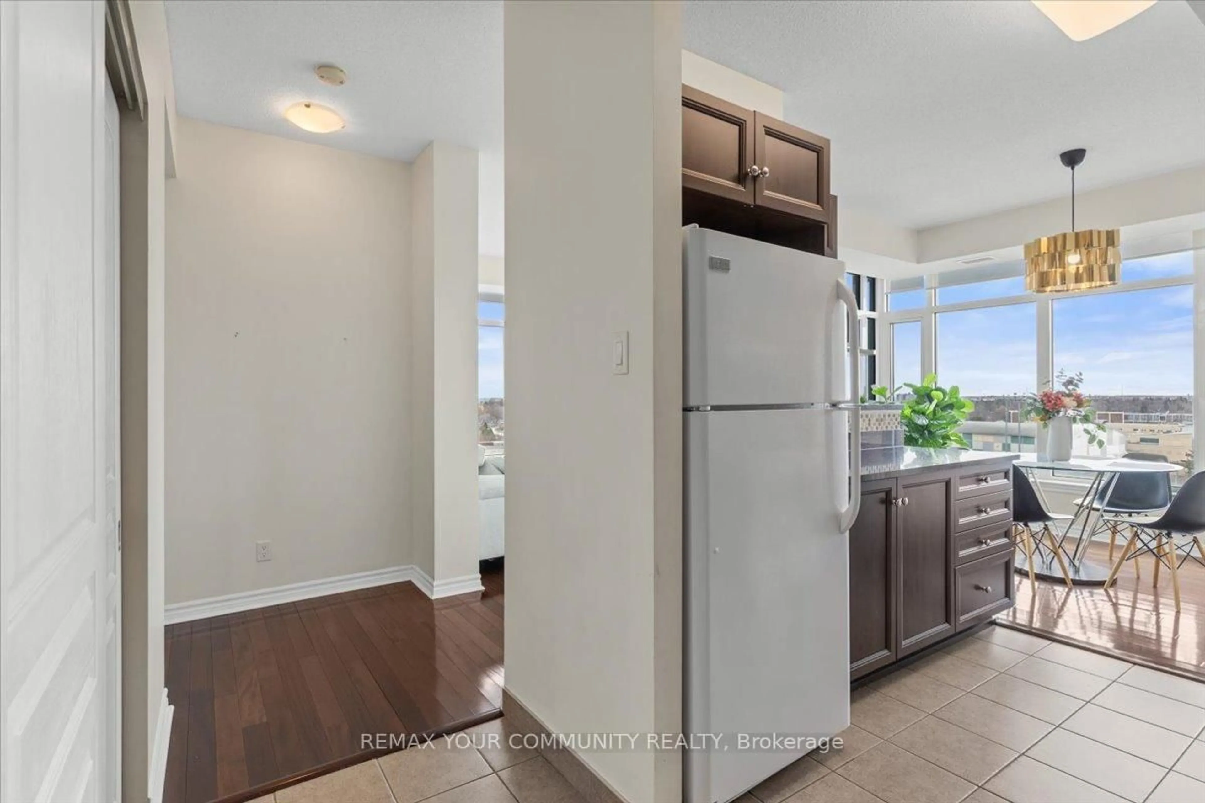 Unknown for 100 Roger Guindon Ave #802, Ottawa Ontario K1G 3Z7