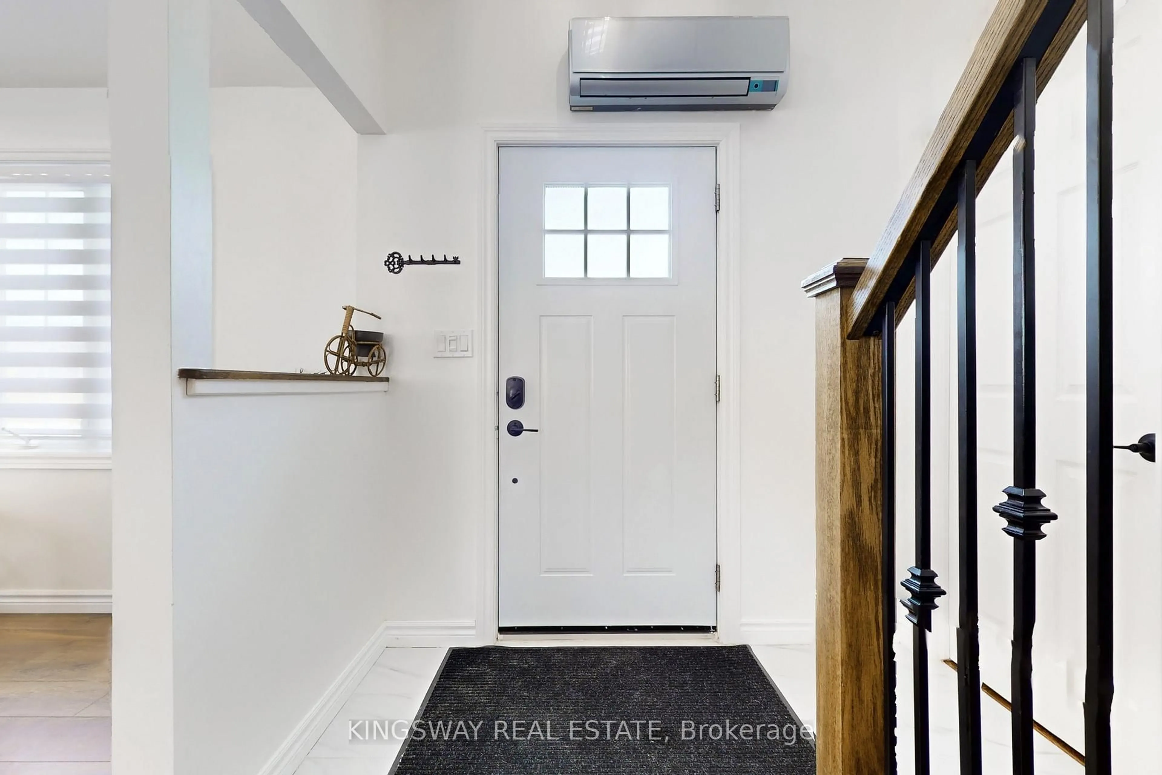 Indoor entryway for 20 Glen Ross Rd, Hastings Ontario K0K 2C0