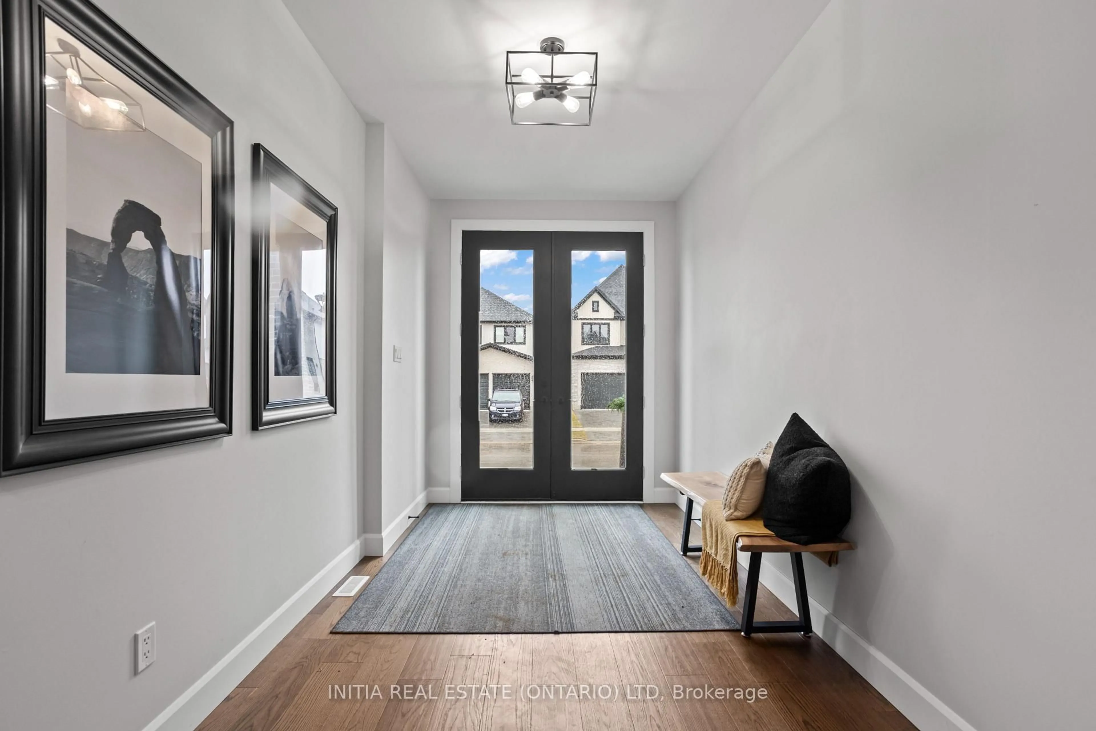 Indoor entryway for 6504 Heathwoods Ave, London South Ontario N6P 0J7