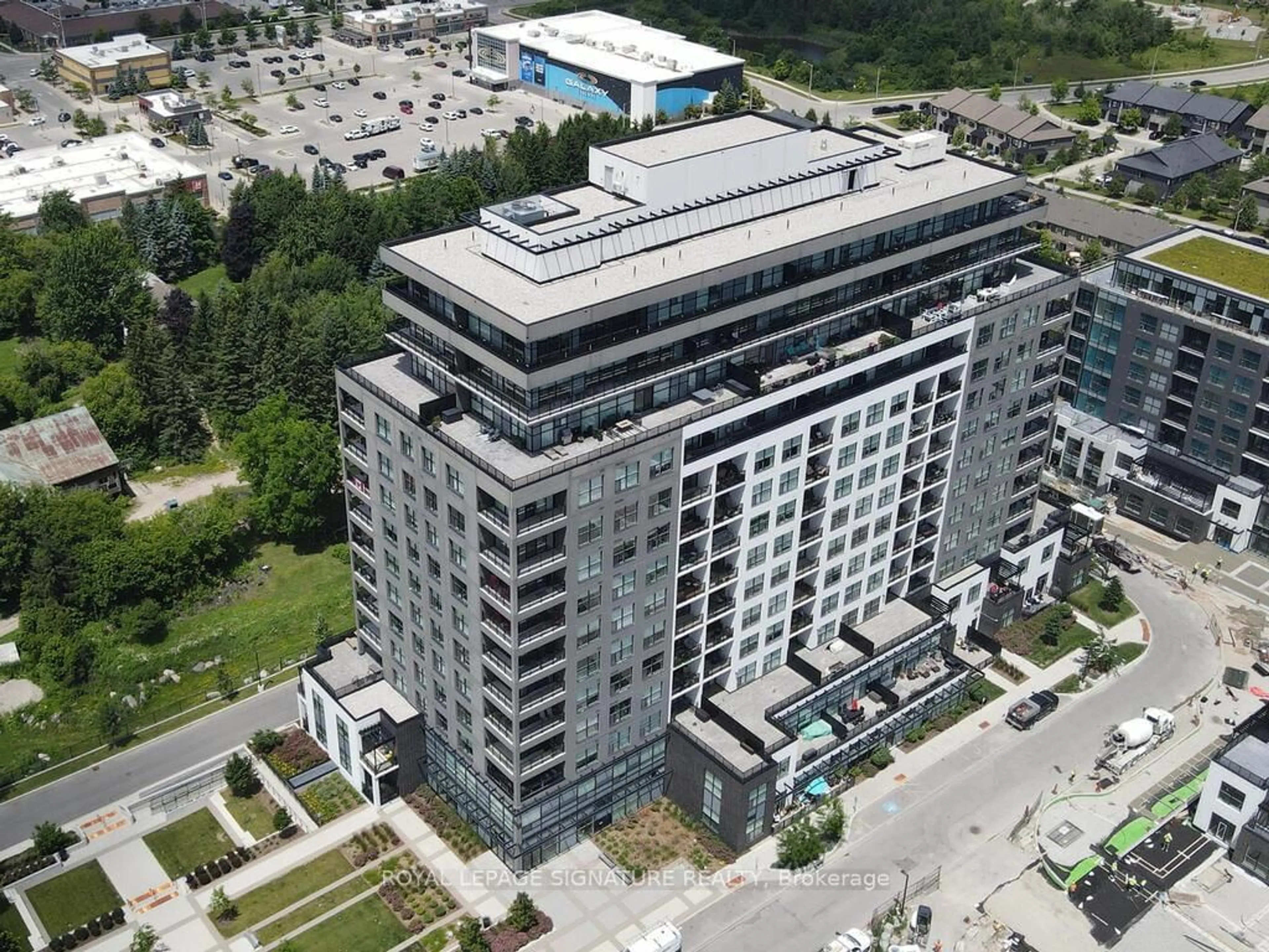 A pic from outside/outdoor area/front of a property/back of a property/a pic from drone, building for 1880 Gordon St #911, Guelph Ontario N1P 1C5