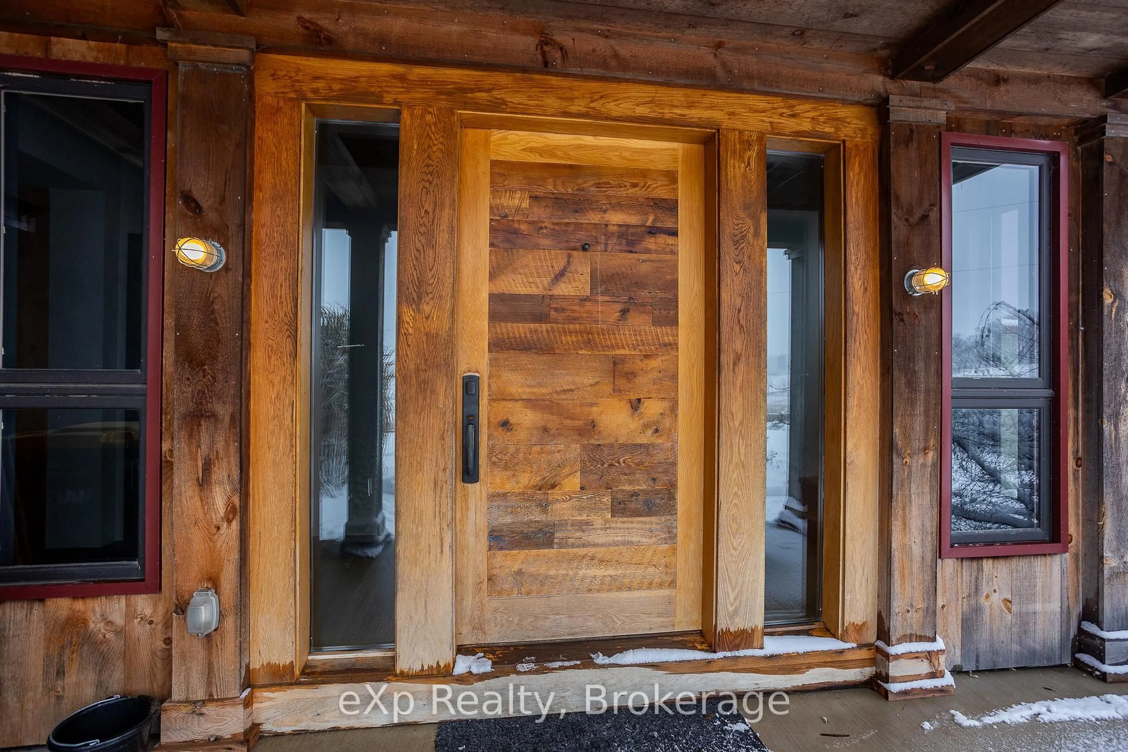 Indoor entryway for 136709 Grey Road 12, Grey Highlands Ontario N4L 1W6