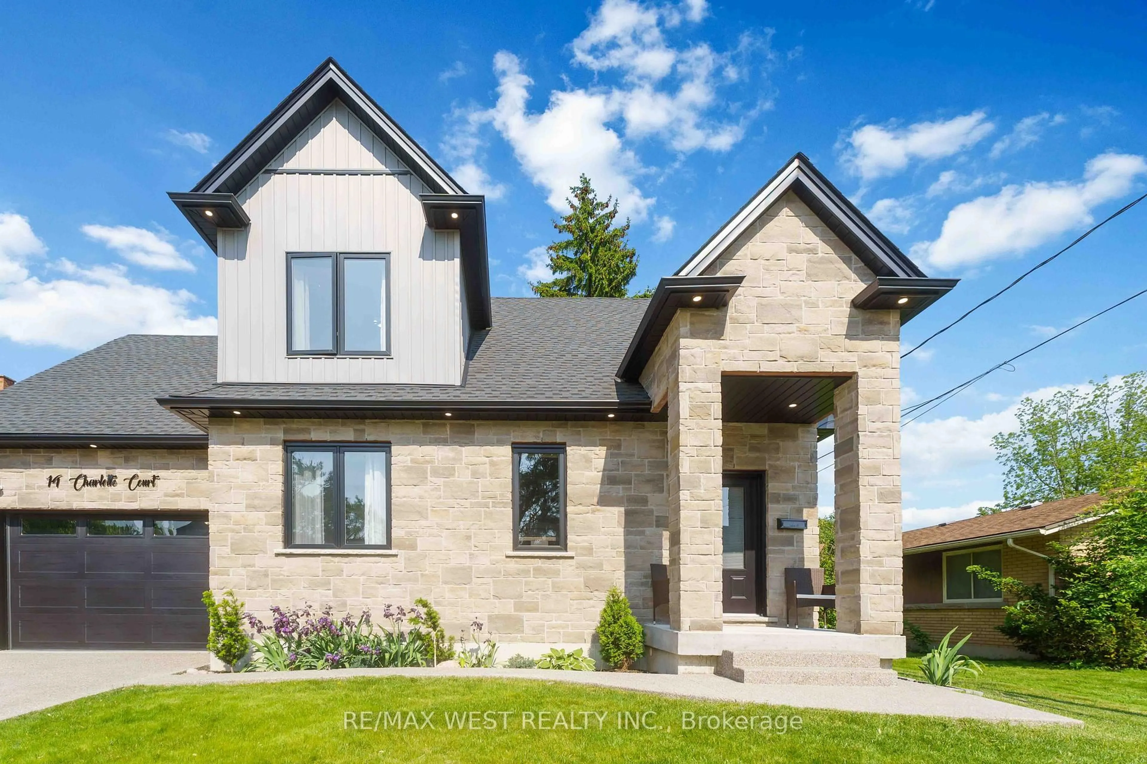 Home with brick exterior material, street for 14 Charlotte Crt, Welland Ontario L3C 1P5