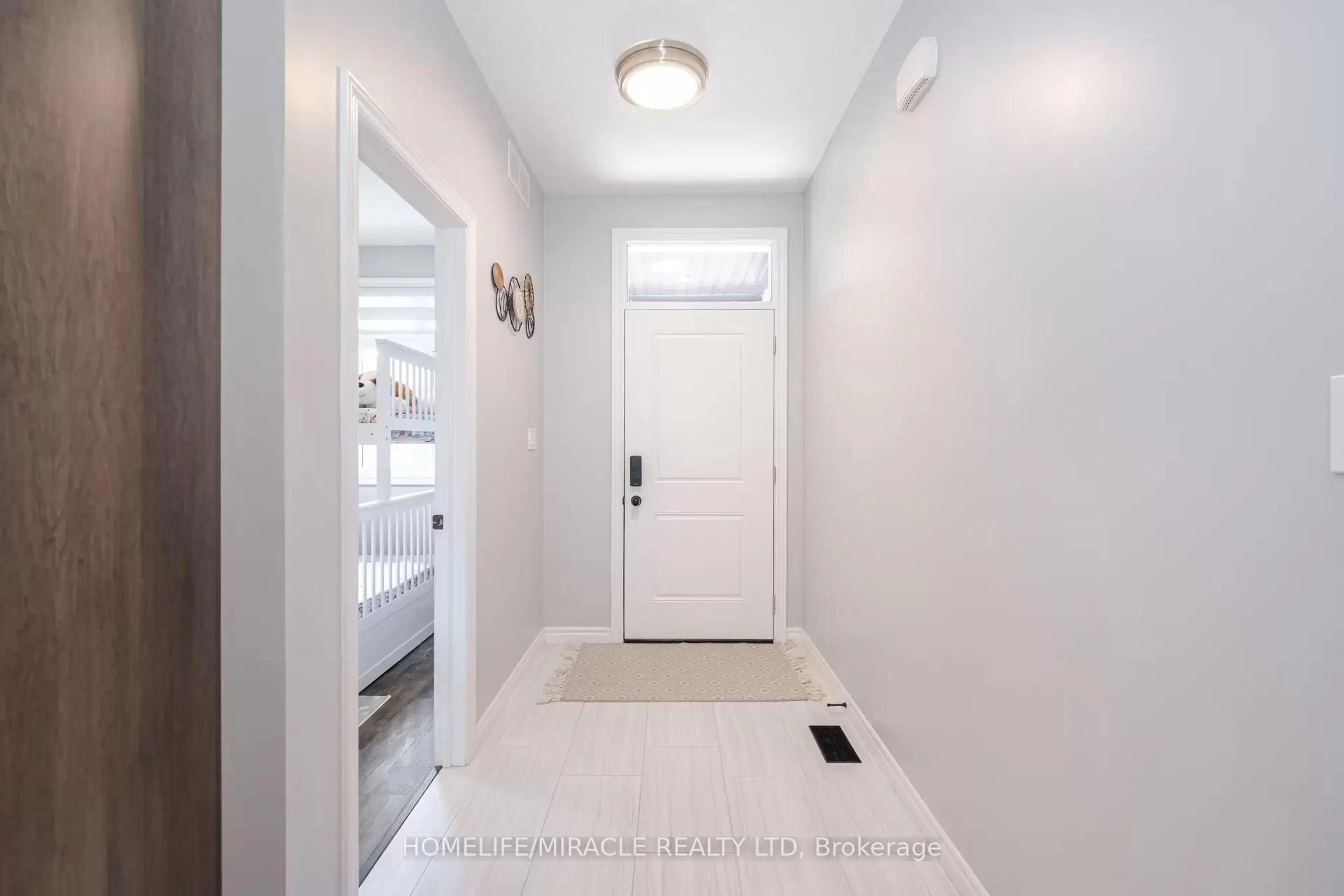 Indoor entryway for 44 Main St #9, East Zorra-Tavistock Ontario N0J 1M0