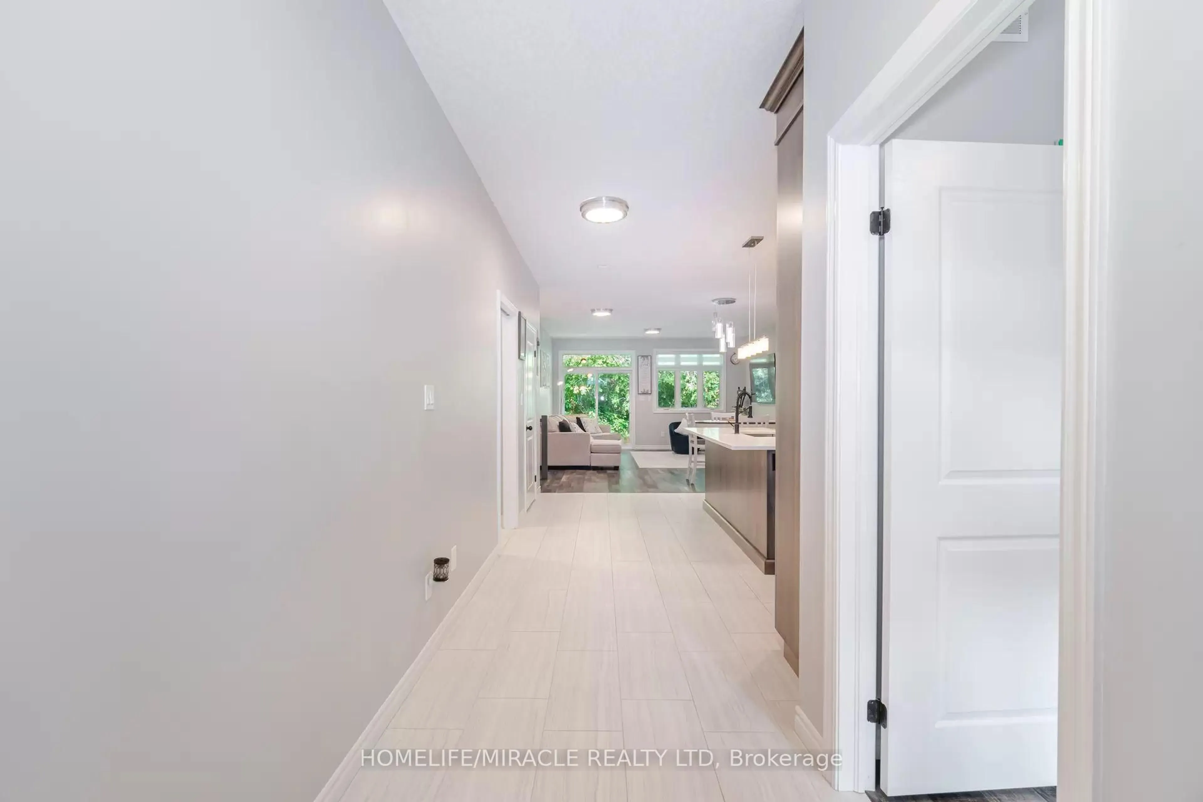 Indoor entryway for 44 Main St #9, East Zorra-Tavistock Ontario N0J 1M0