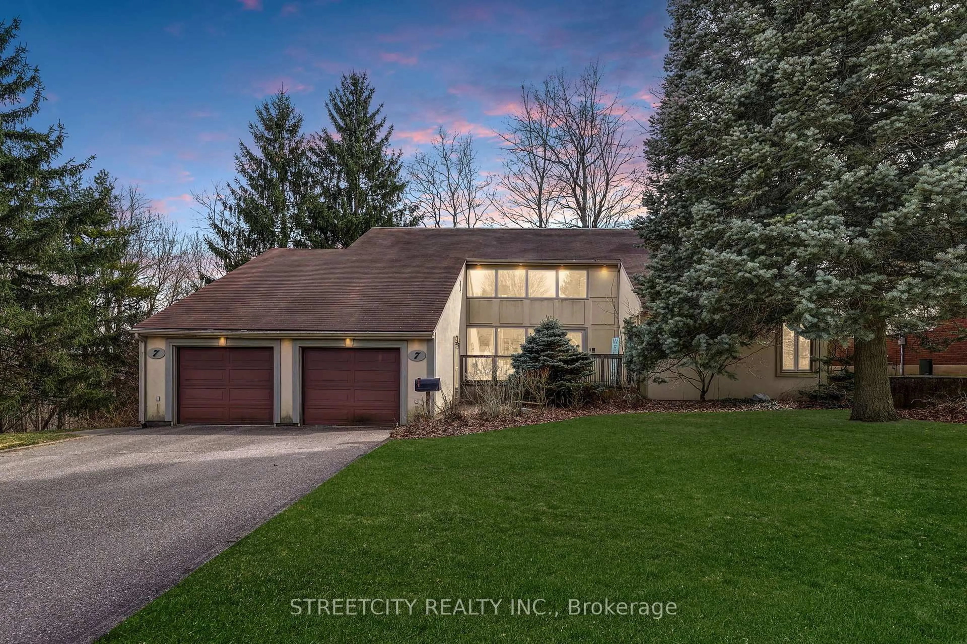 Unknown for 7 Thistle Crt, Tillsonburg Ontario N4G 2S8