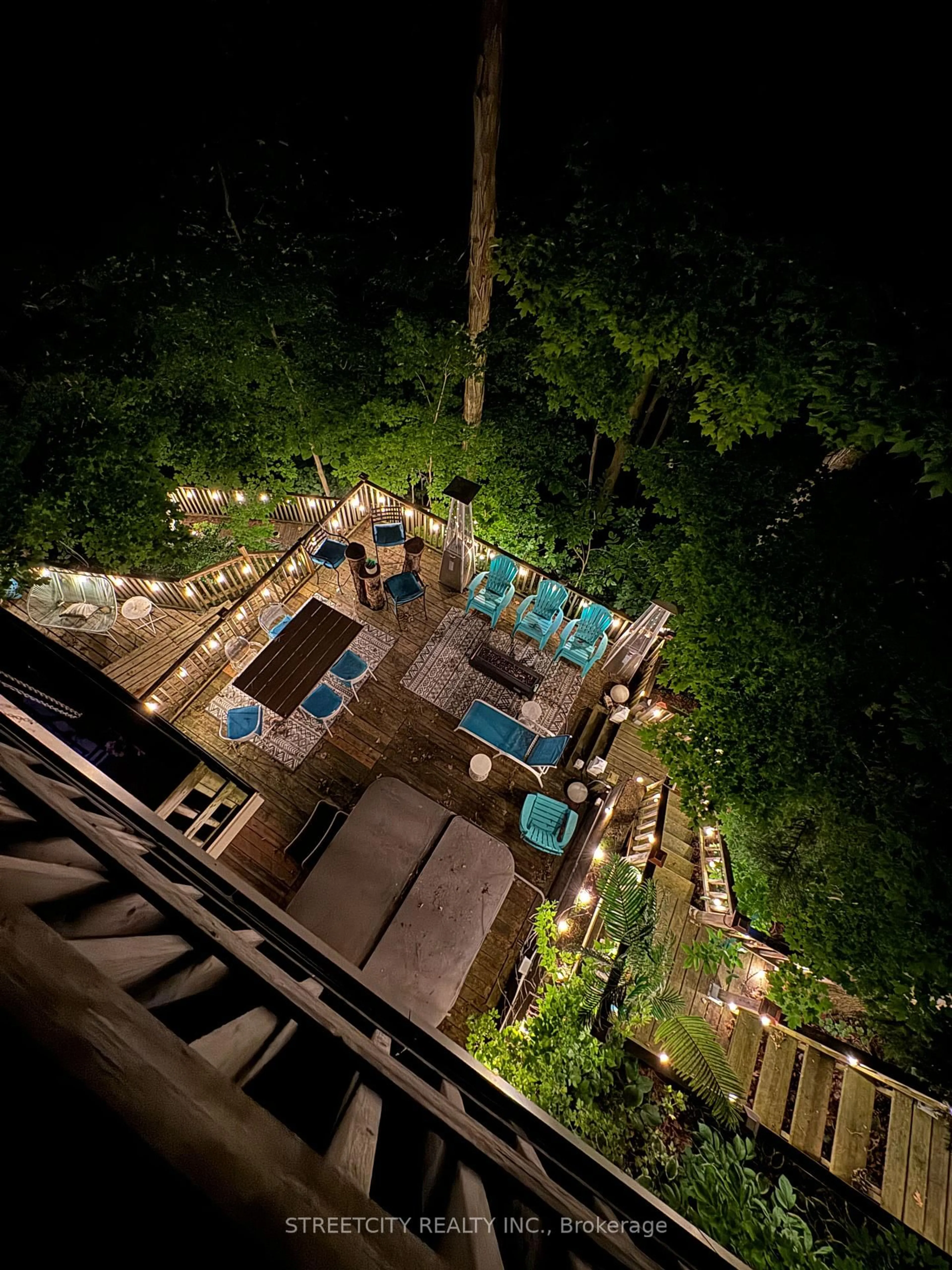 Patio, unknown for 7 Thistle Crt, Tillsonburg Ontario N4G 2S8