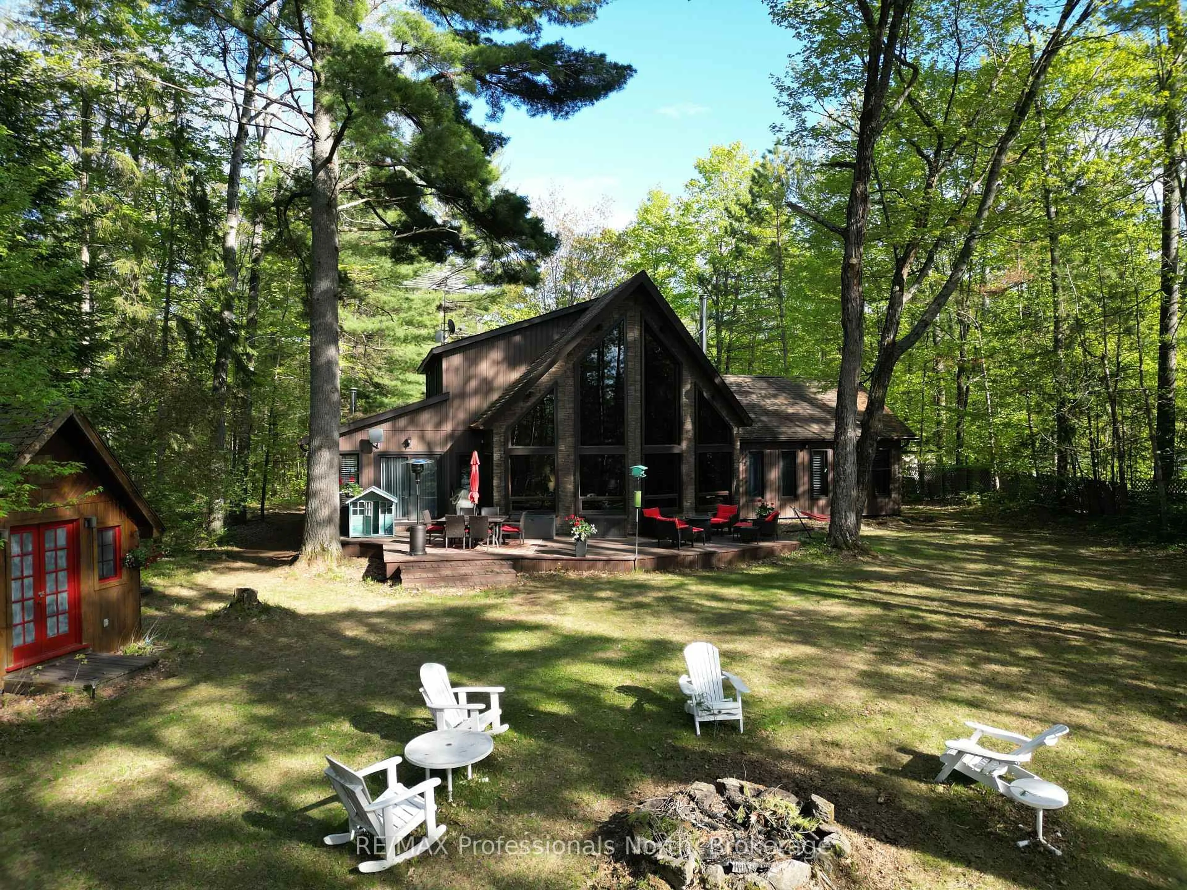 Patio, water/lake/river/ocean view for 15111 Highway 35, Minden Hills Ontario K0M 2K0