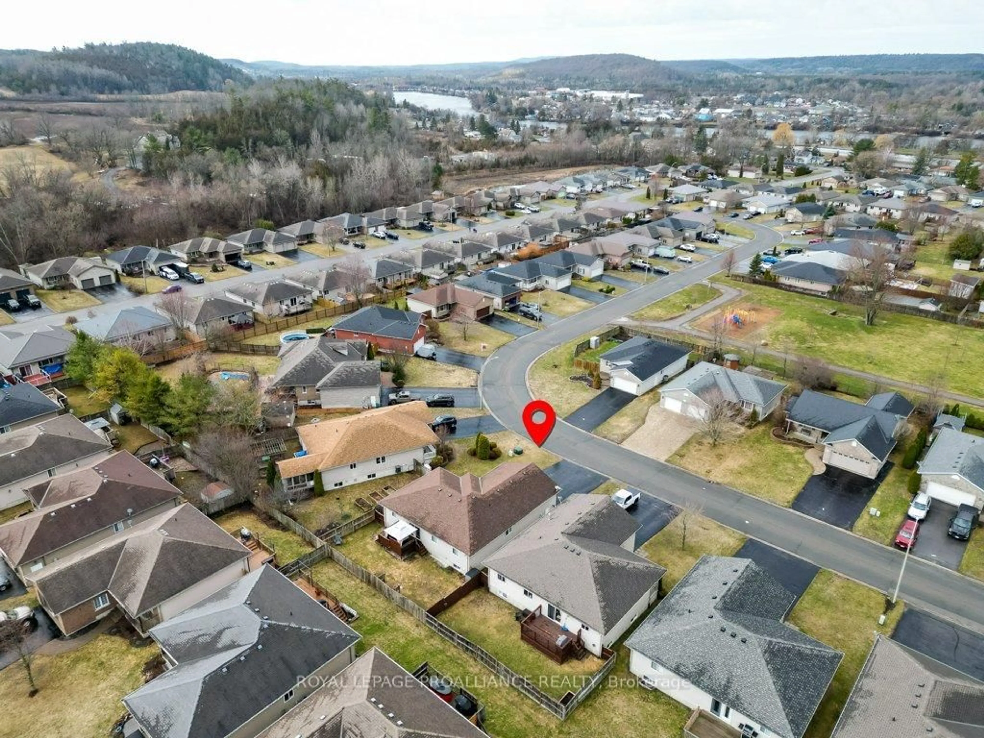 A pic from outside/outdoor area/front of a property/back of a property/a pic from drone, unknown for 27 Forest Valley Dr, Hastings Ontario K0K 2C0