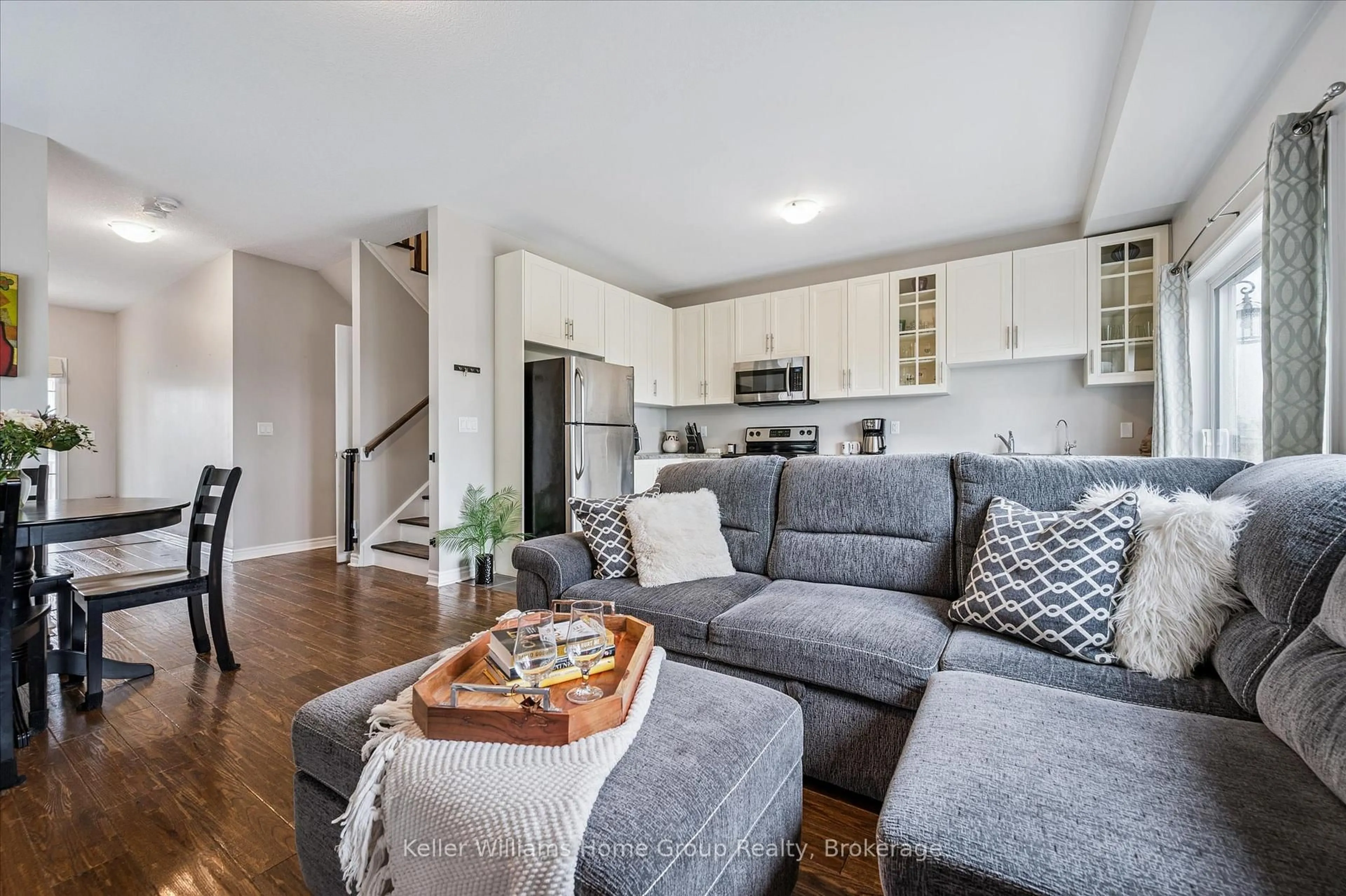 Open concept kitchen, unknown for 151 COURTNEY St, Centre Wellington Ontario N1M 0E2