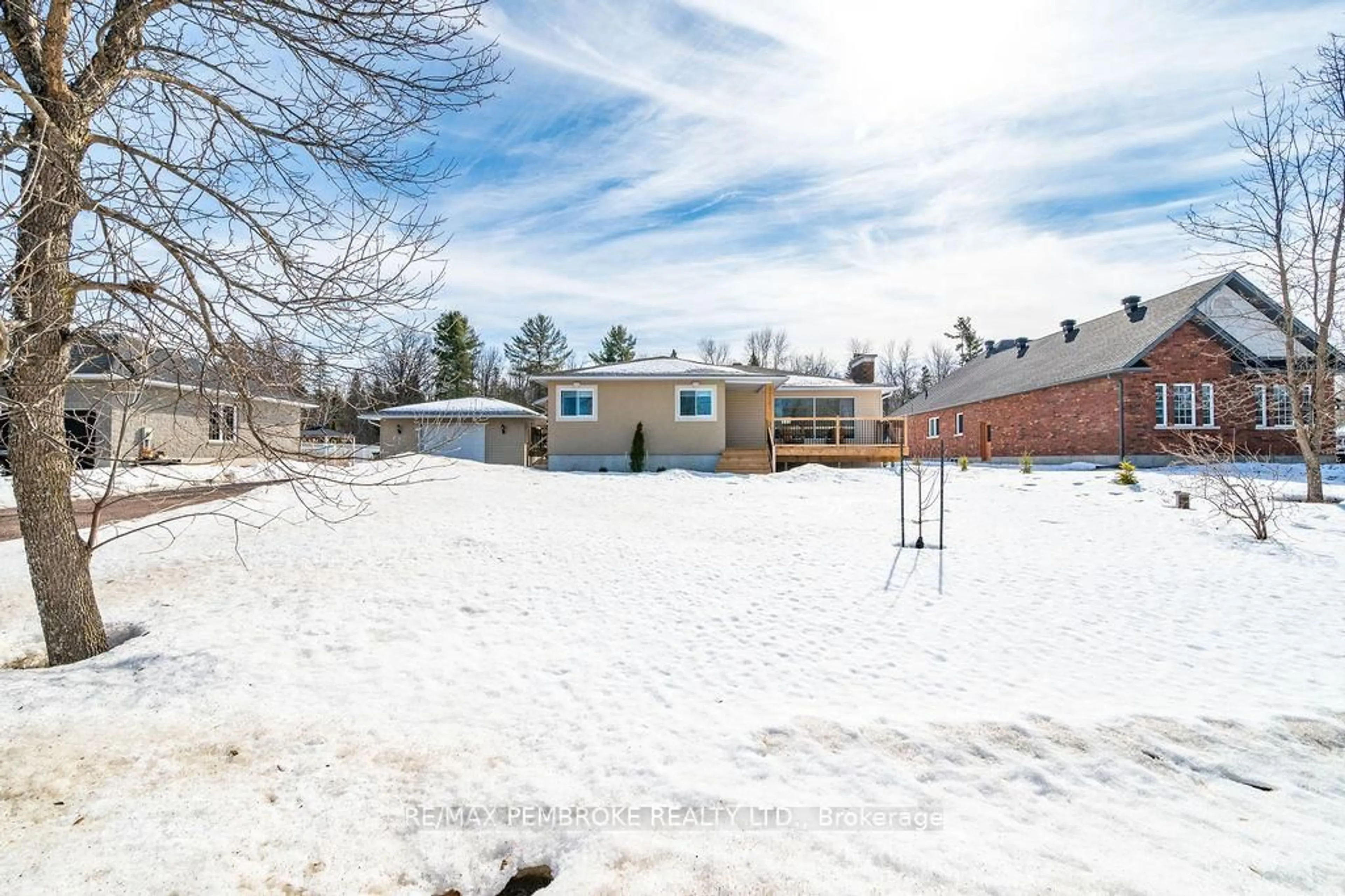 Unknown for 11 Irene St, Pembroke Ontario K8A 7M2