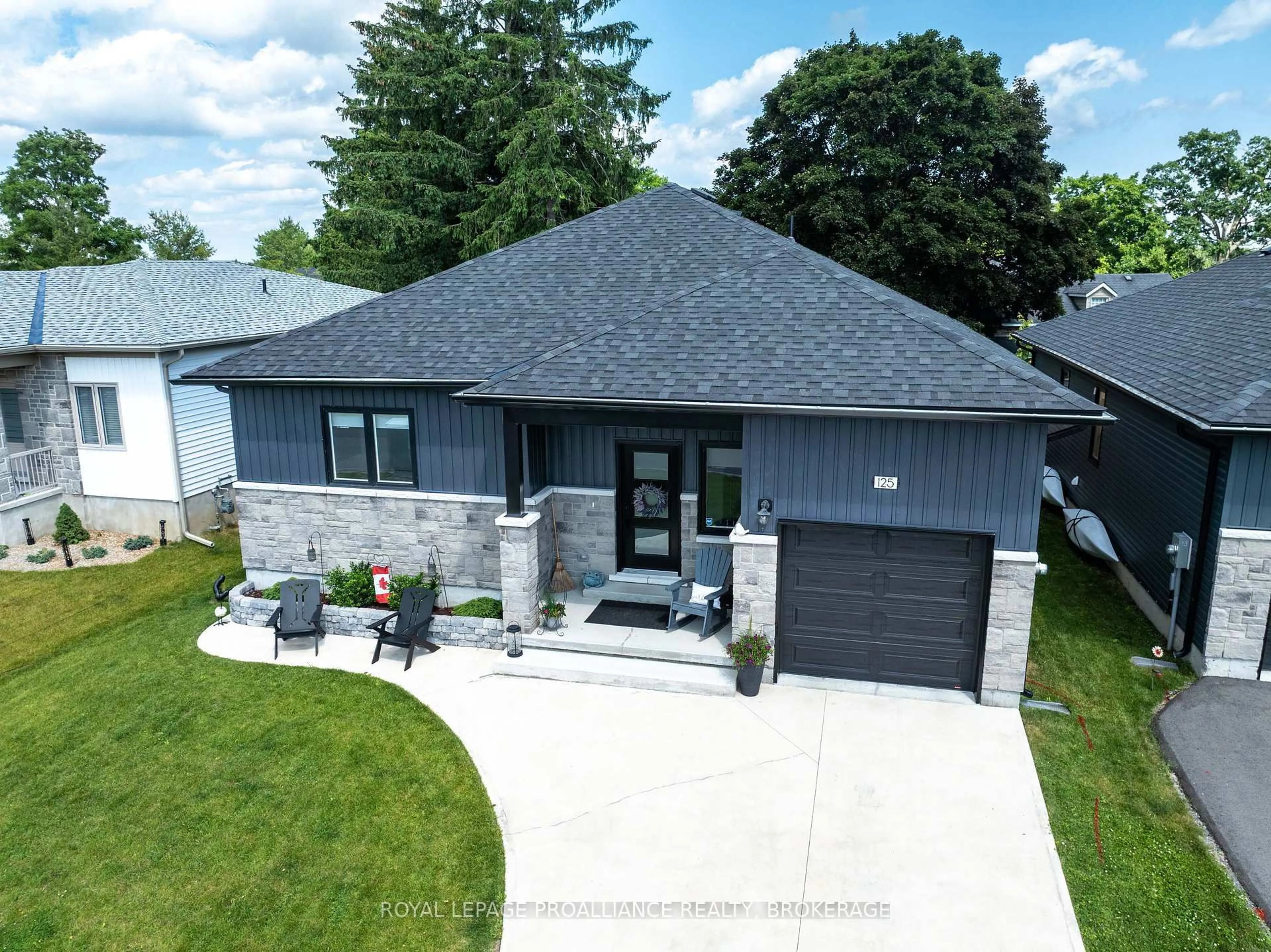 Unknown for 125 Maplecroft Crt, Gananoque Ontario K7G 0A6