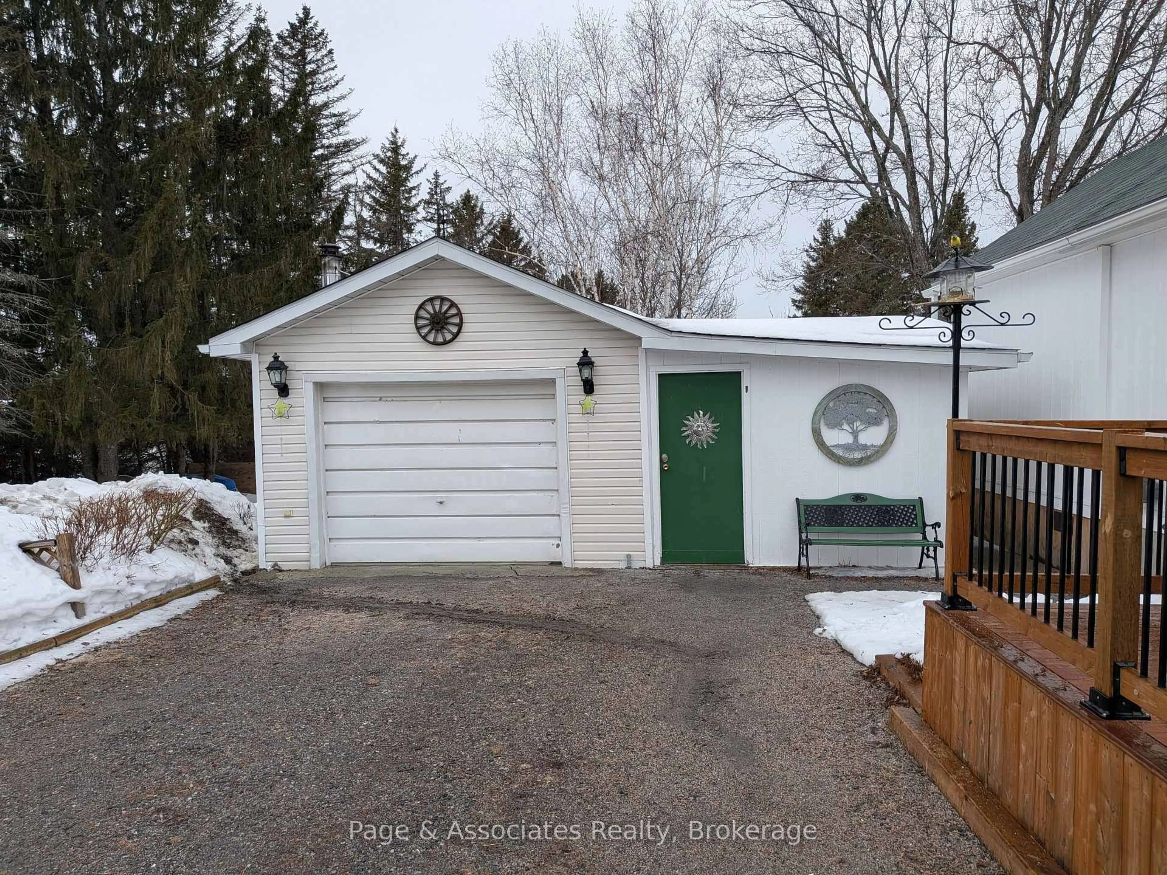 Indoor garage for 25 Dubeau St, West Nipissing Ontario P0H 2M0