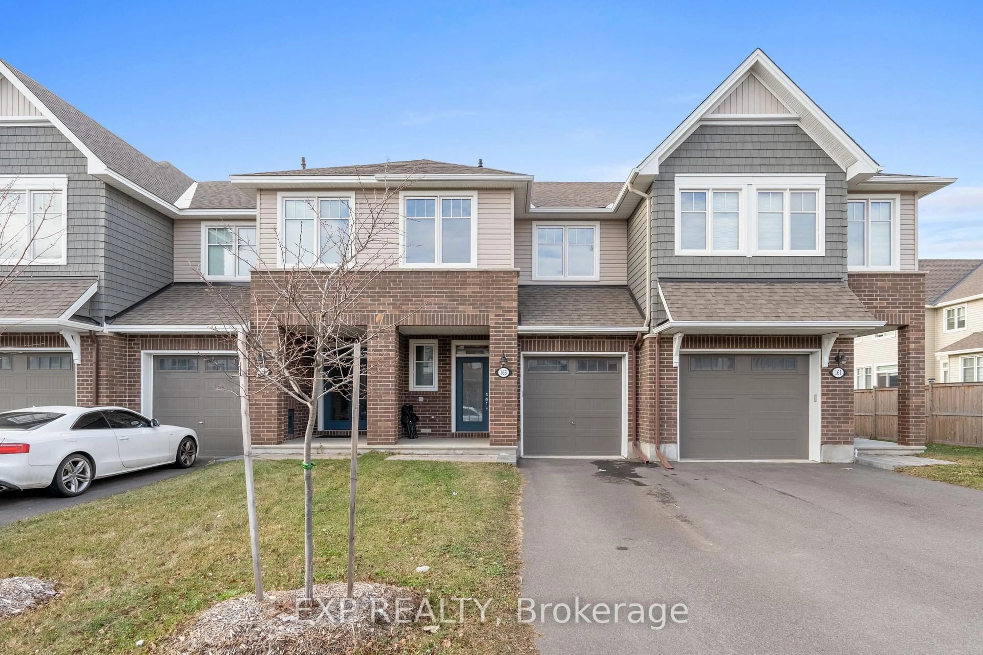 A pic from outside/outdoor area/front of a property/back of a property/a pic from drone, street for 163 Angelonia Cres, Ottawa Ontario K1T 3V9