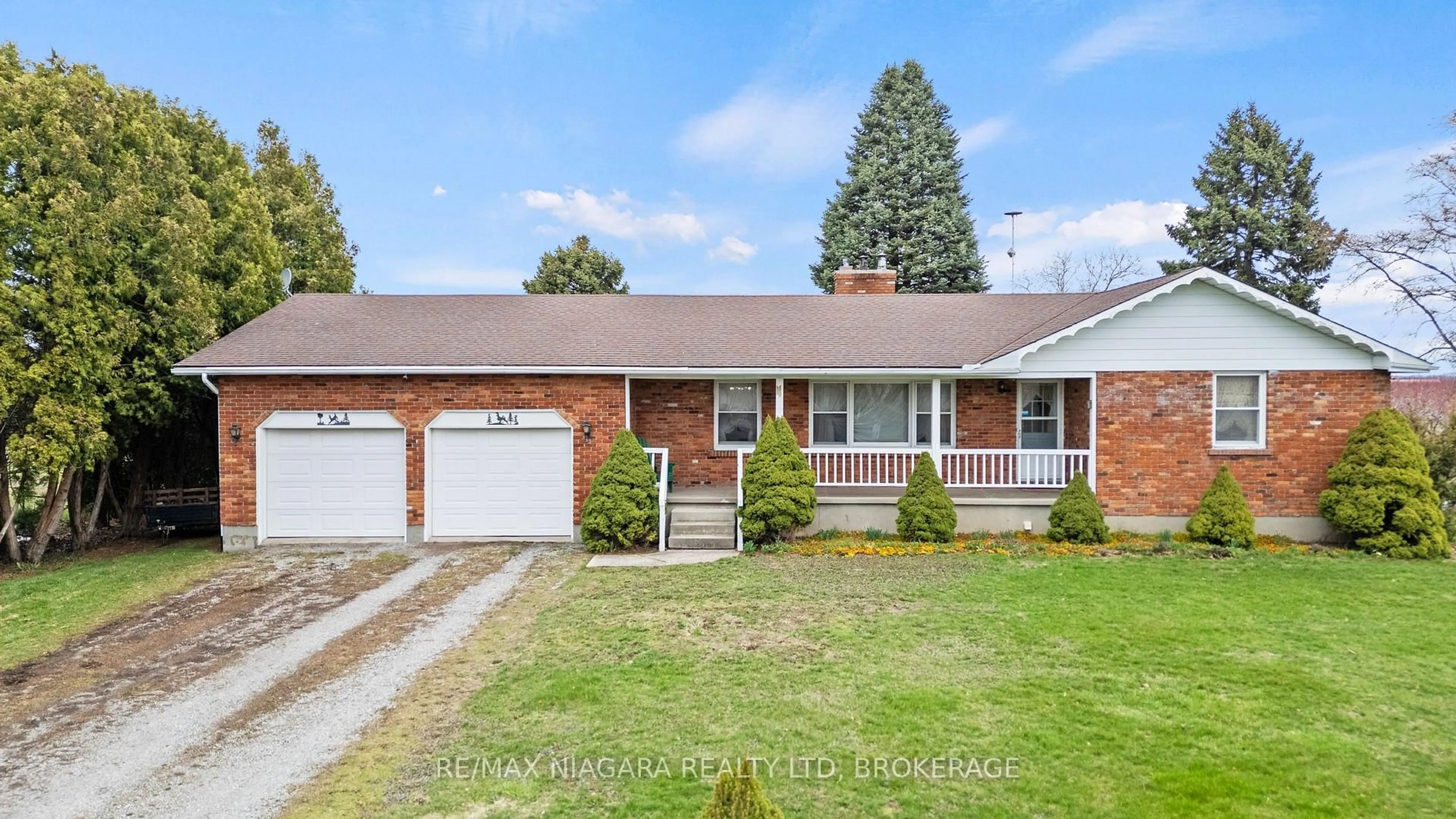 Home with brick exterior material, street for 1458 Line 6 Rd, Niagara-on-the-Lake Ontario L0S 1J0