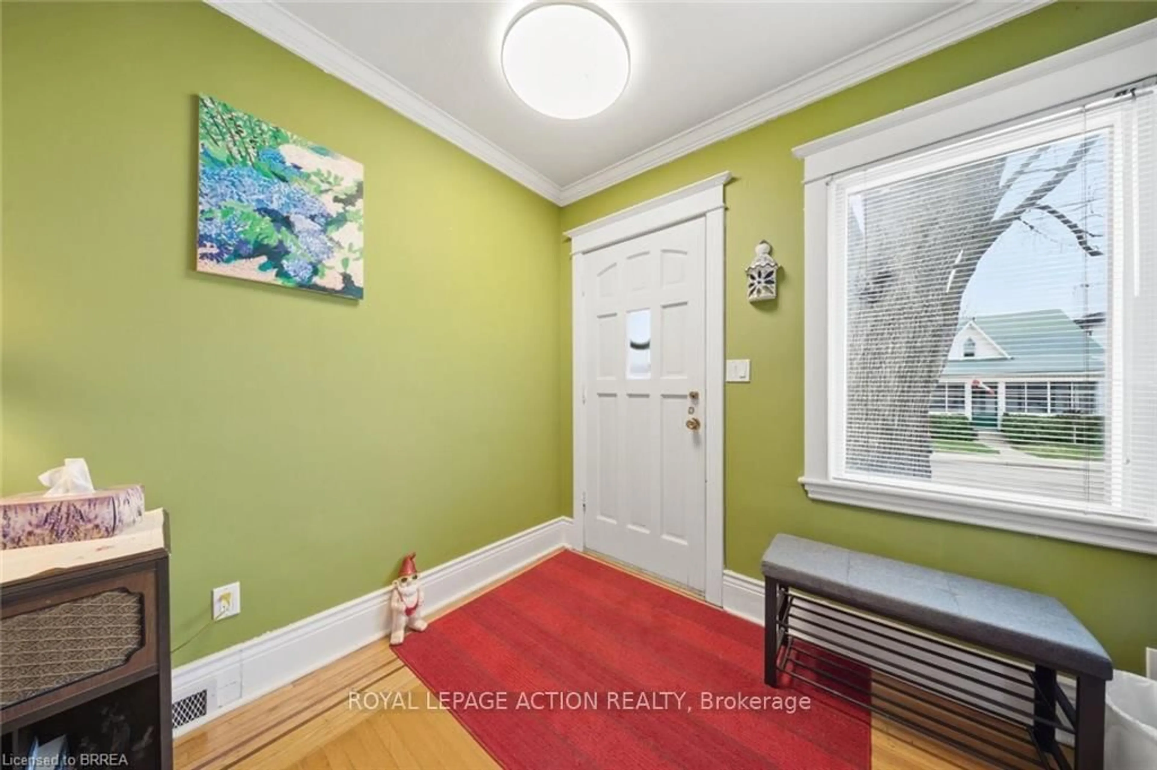 Indoor entryway for 13 Devonport St, Hamilton Ontario L8R 3C5