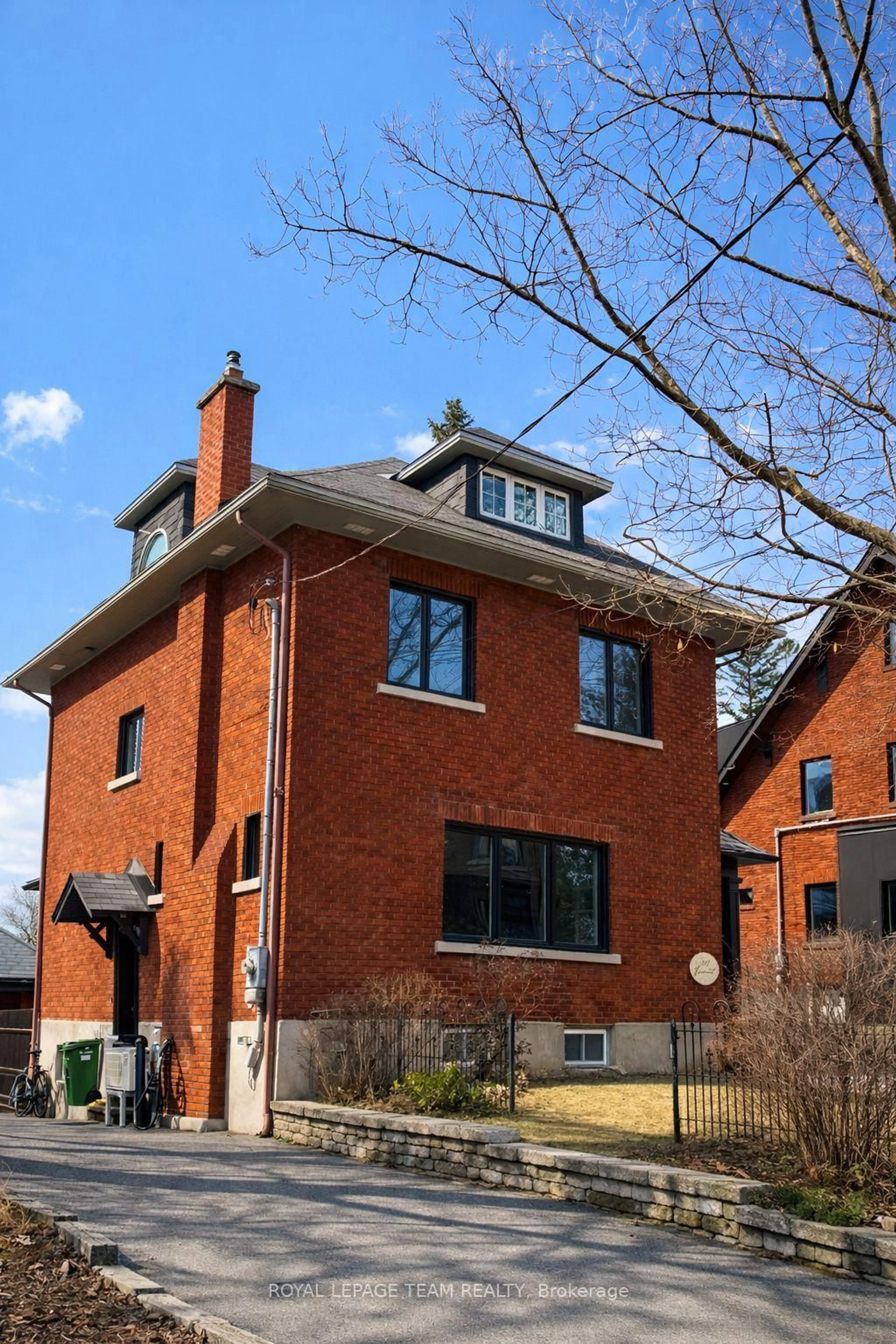 Home with brick exterior material, building for 307 Fairmont Ave, Ottawa Ontario K1Y 1Y5