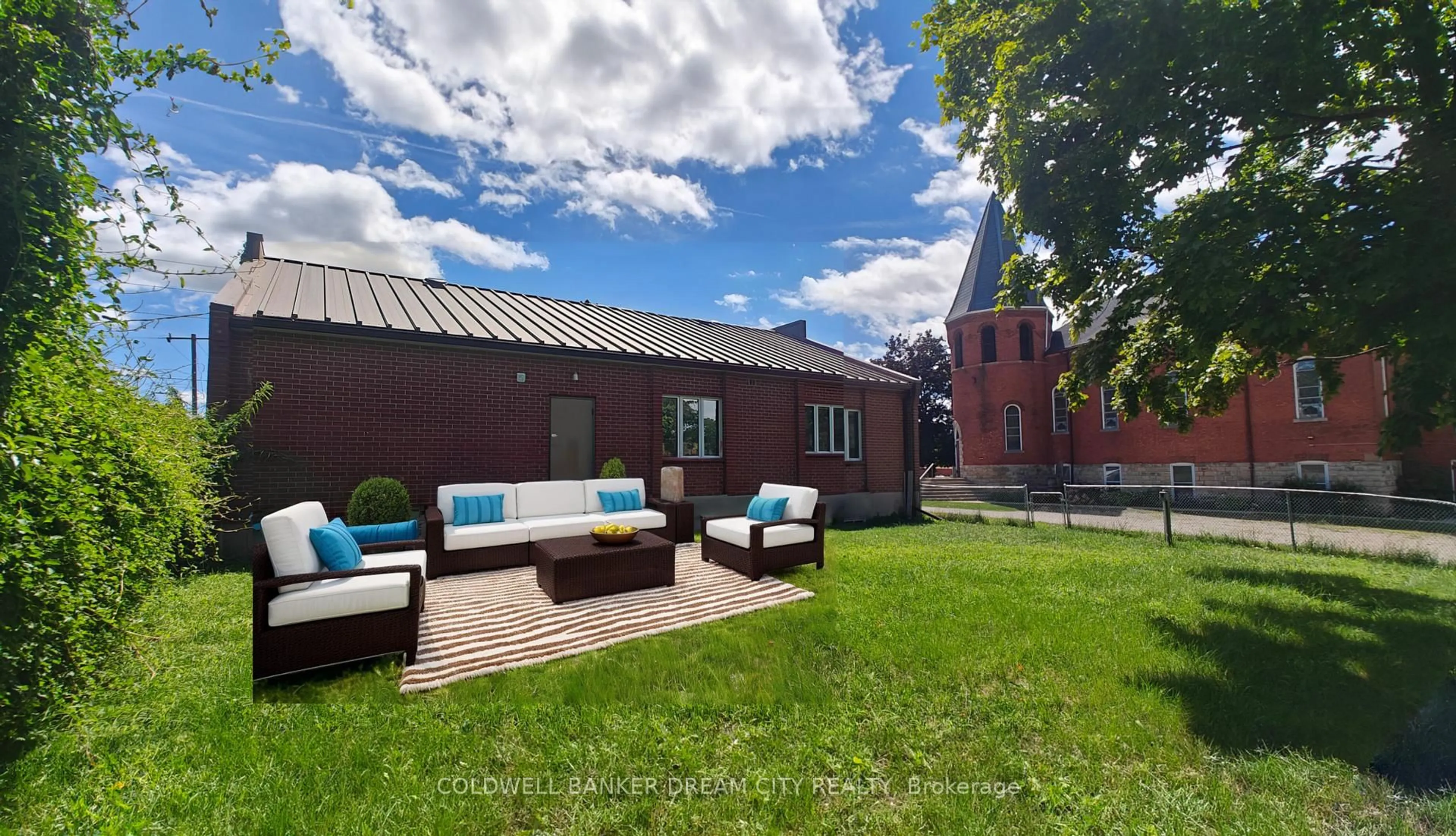 Patio, unknown for 93 Main St, Chatham-Kent Ontario N0P 1T0