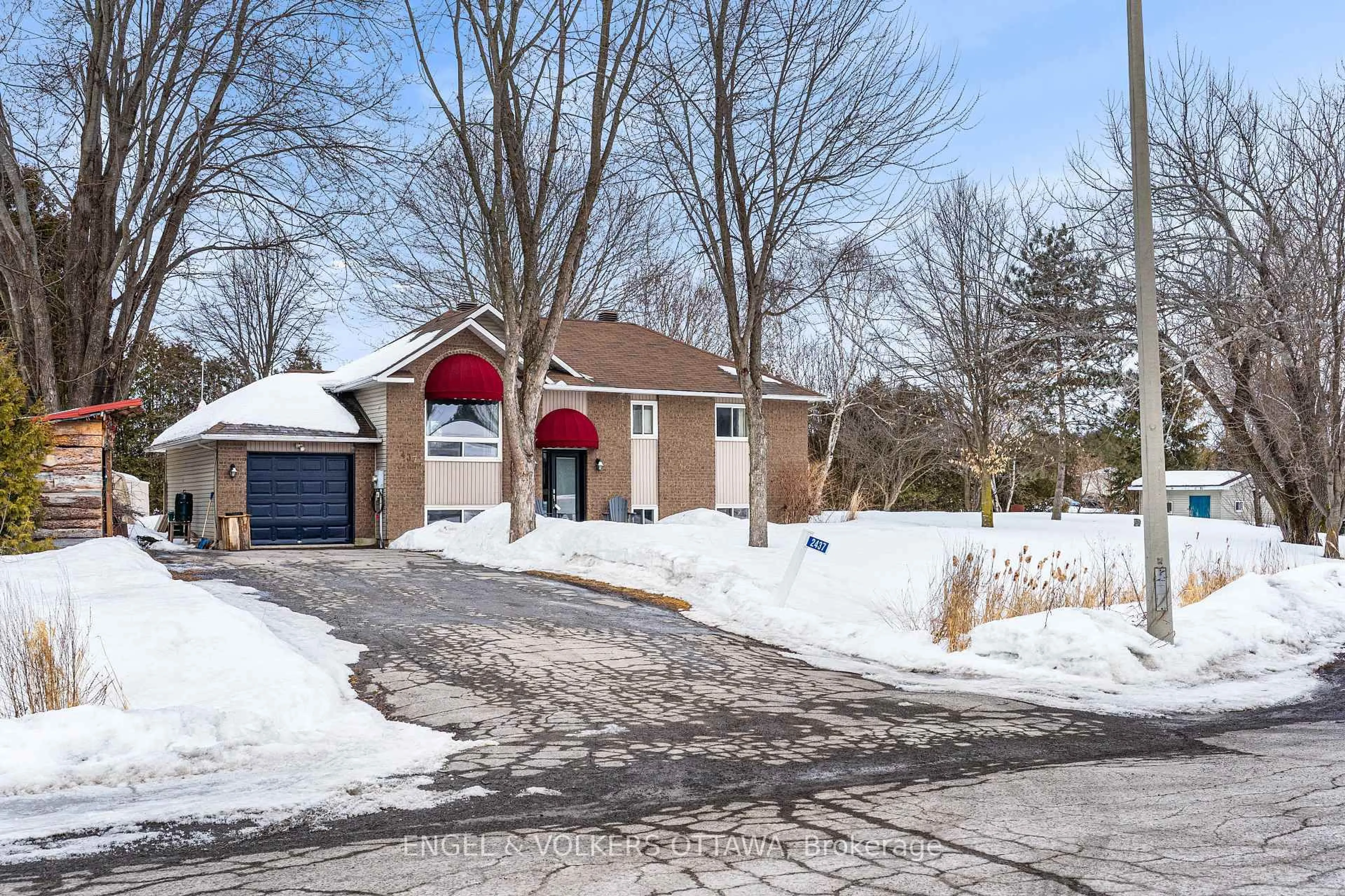 Unknown for 2437 Henri Menard Crt, Clarence-Rockland Ontario K0A 2A0