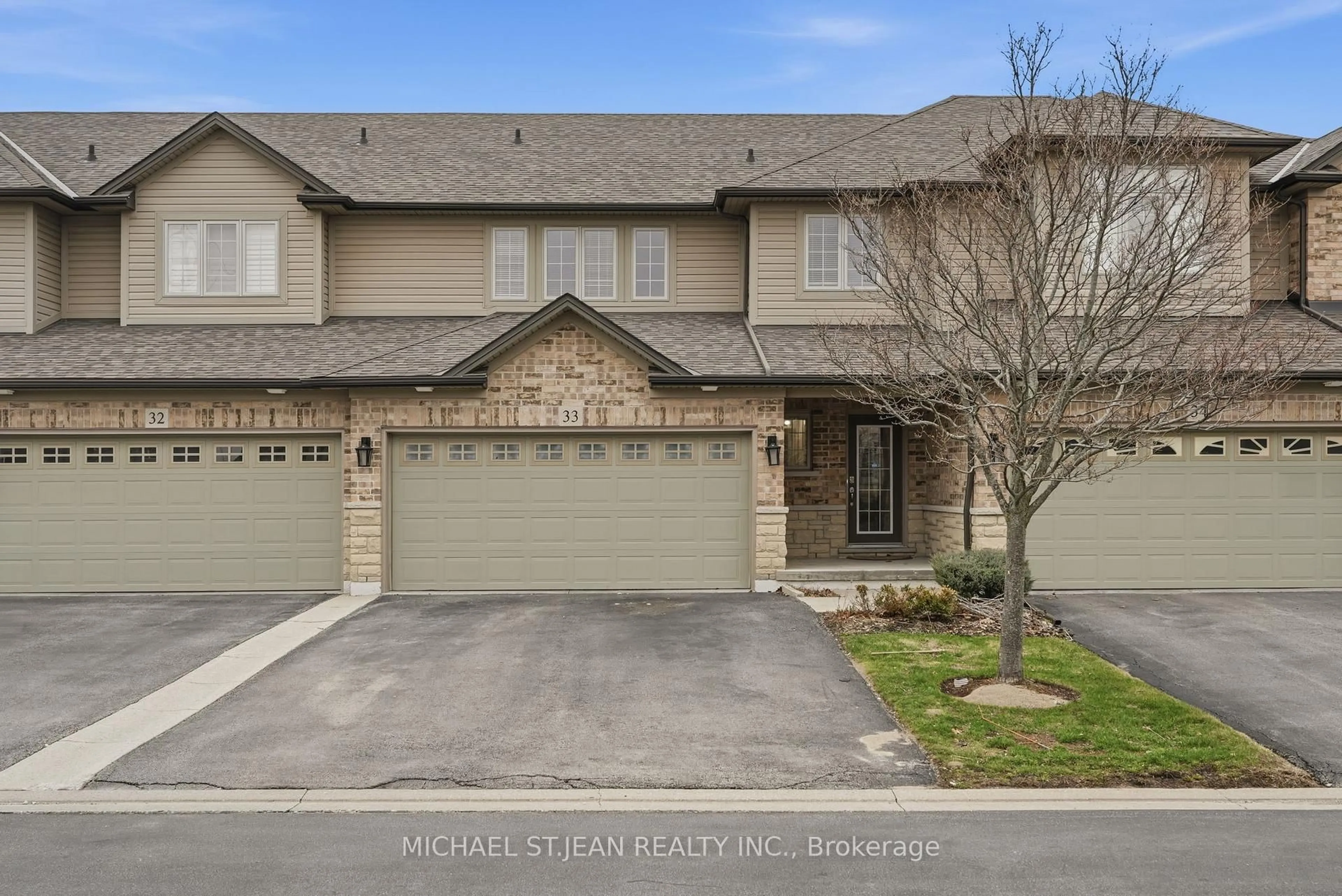 A pic from outside/outdoor area/front of a property/back of a property/a pic from drone, street for 441 Stonehenge Dr #33, Hamilton Ontario L9K 0B1