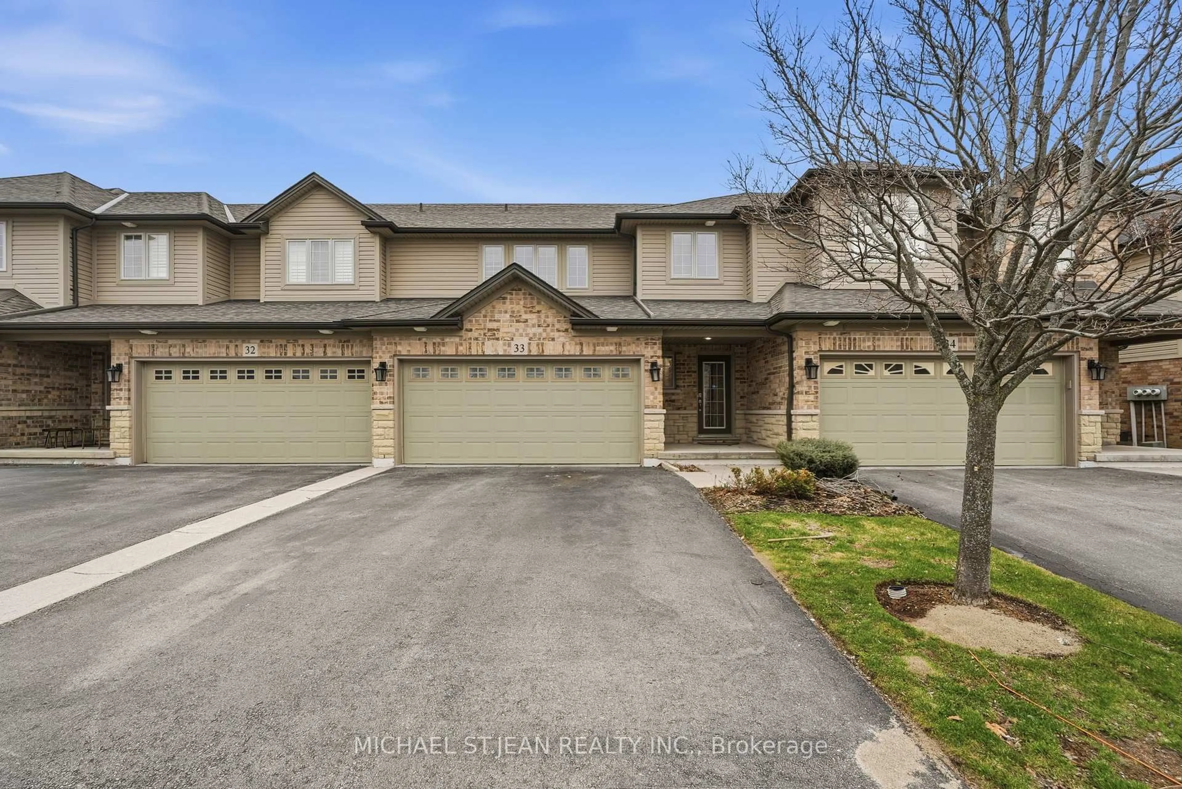A pic from outside/outdoor area/front of a property/back of a property/a pic from drone, street for 441 Stonehenge Dr #33, Hamilton Ontario L9K 0B1