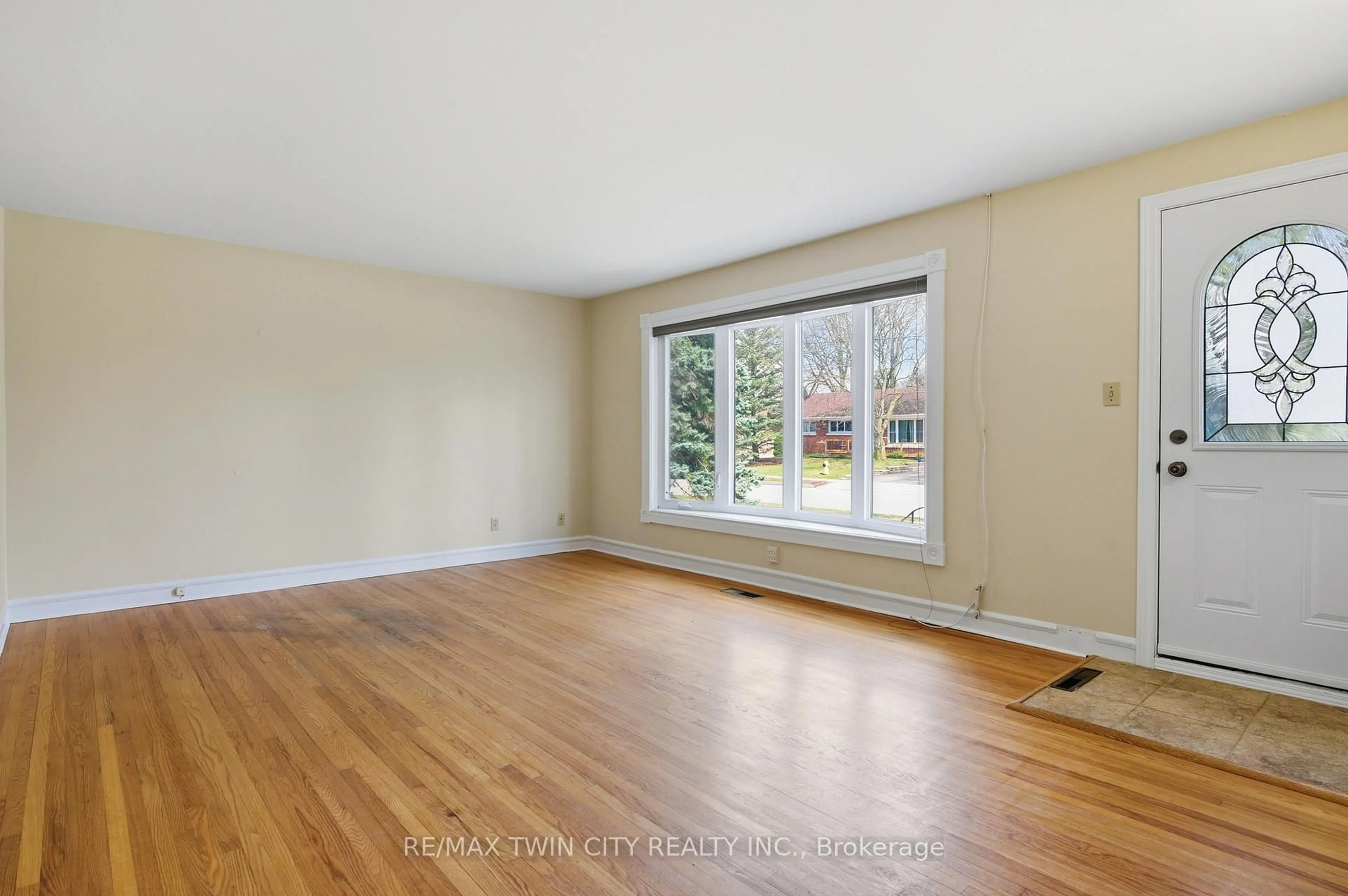 A pic of a room for 58 LOWREY St, Cambridge Ontario N1R 4Z6