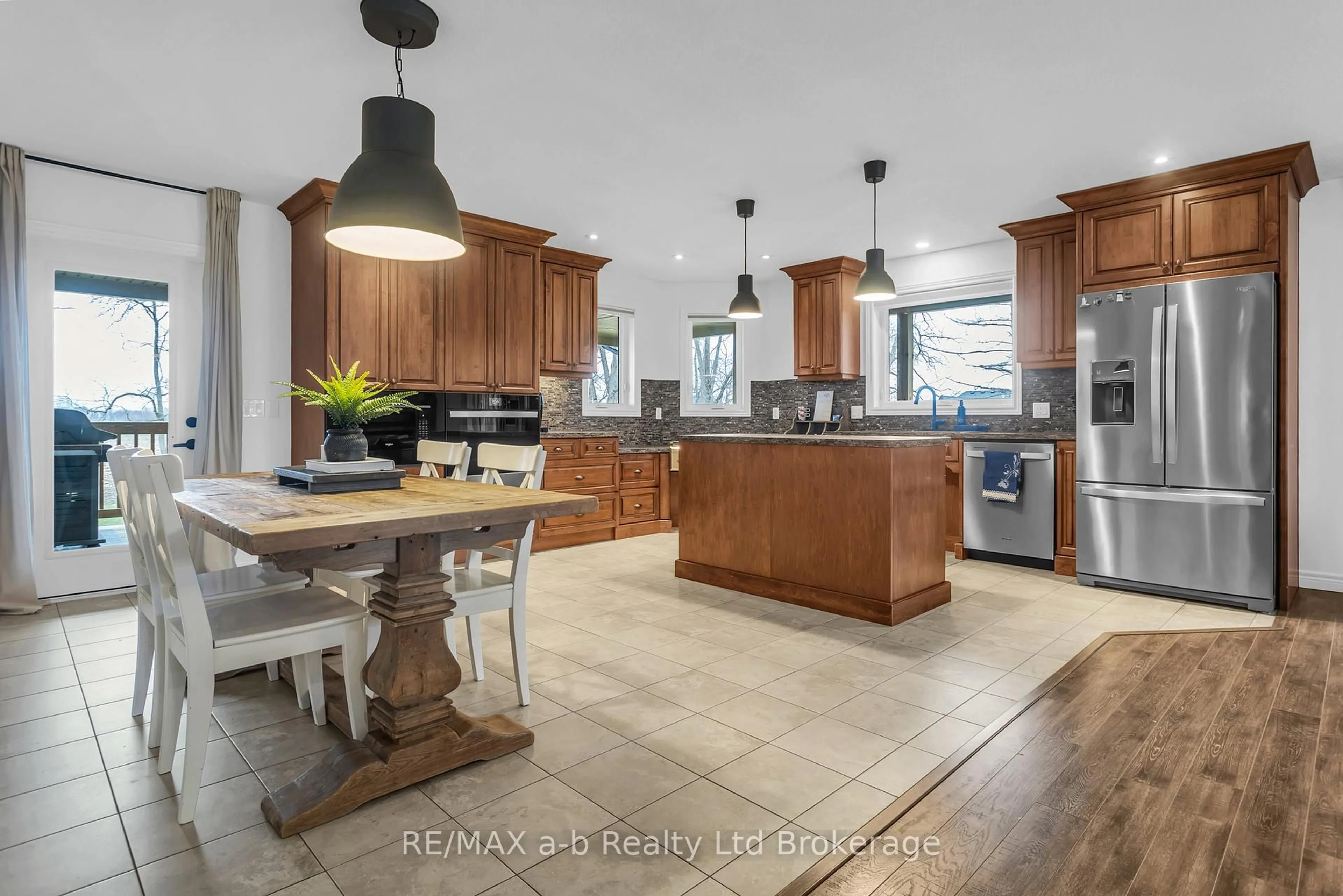 Open concept kitchen, ceramic/tile floor for 54 Albert St, Norwich Ontario N0J 1P0