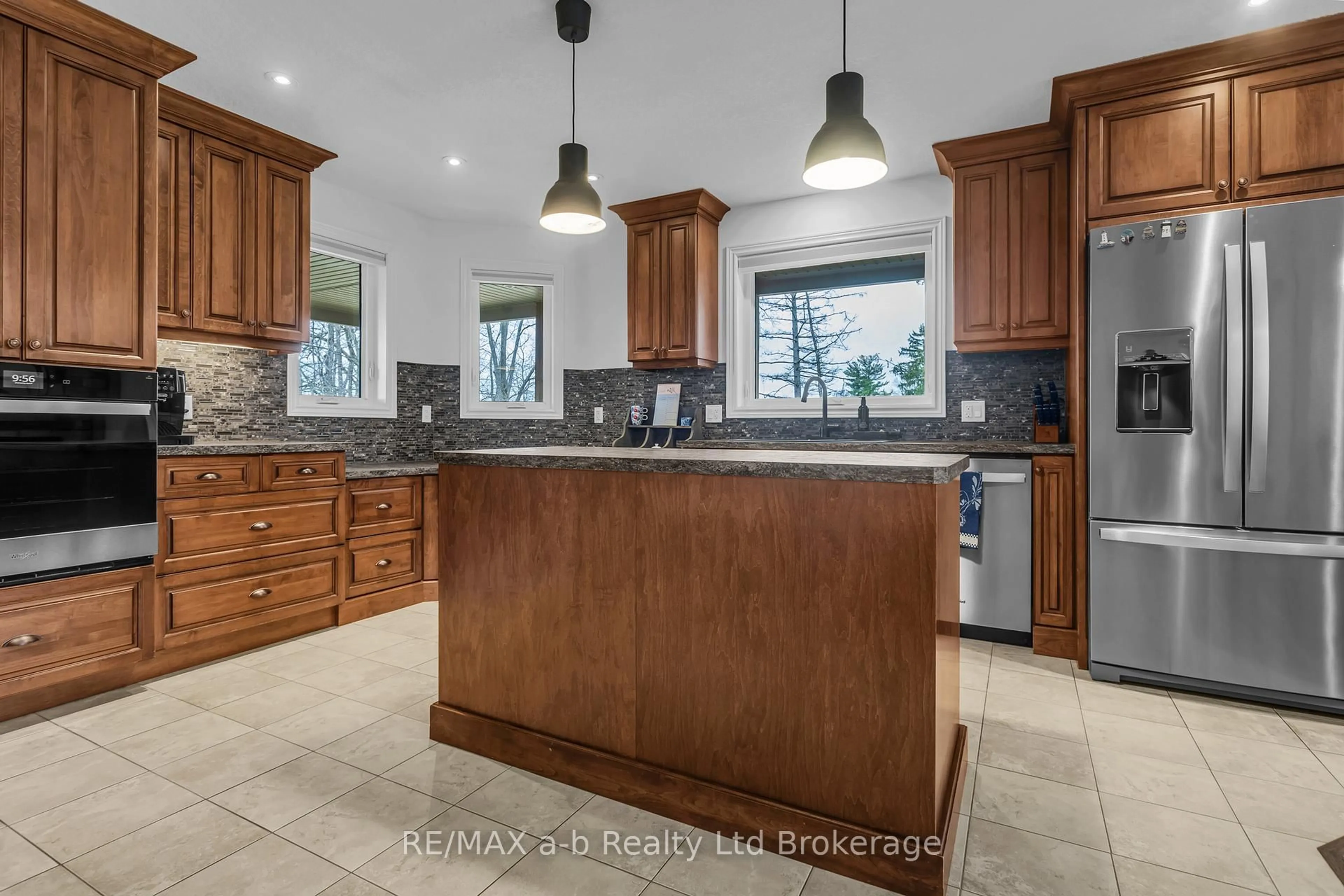 Open concept kitchen, ceramic/tile floor for 54 Albert St, Norwich Ontario N0J 1P0