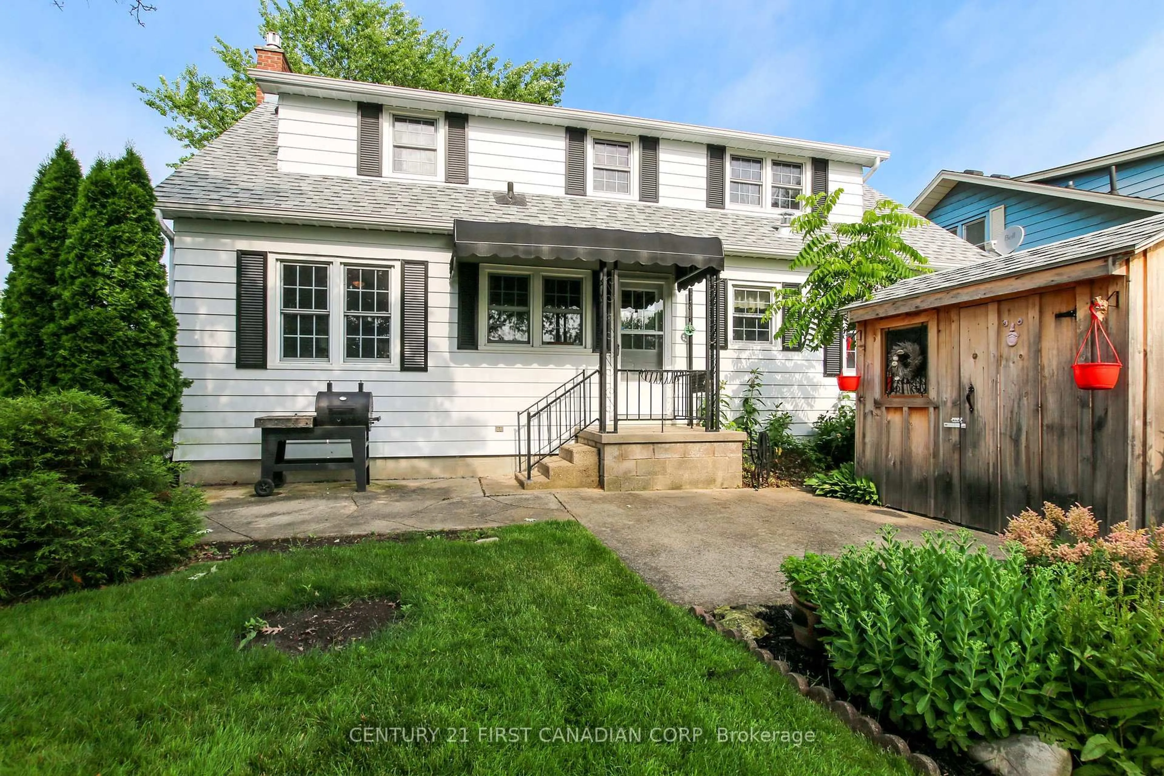 Home with vinyl exterior material, street for 26 Grand Ave, Chatham-Kent Ontario N8A 4J9