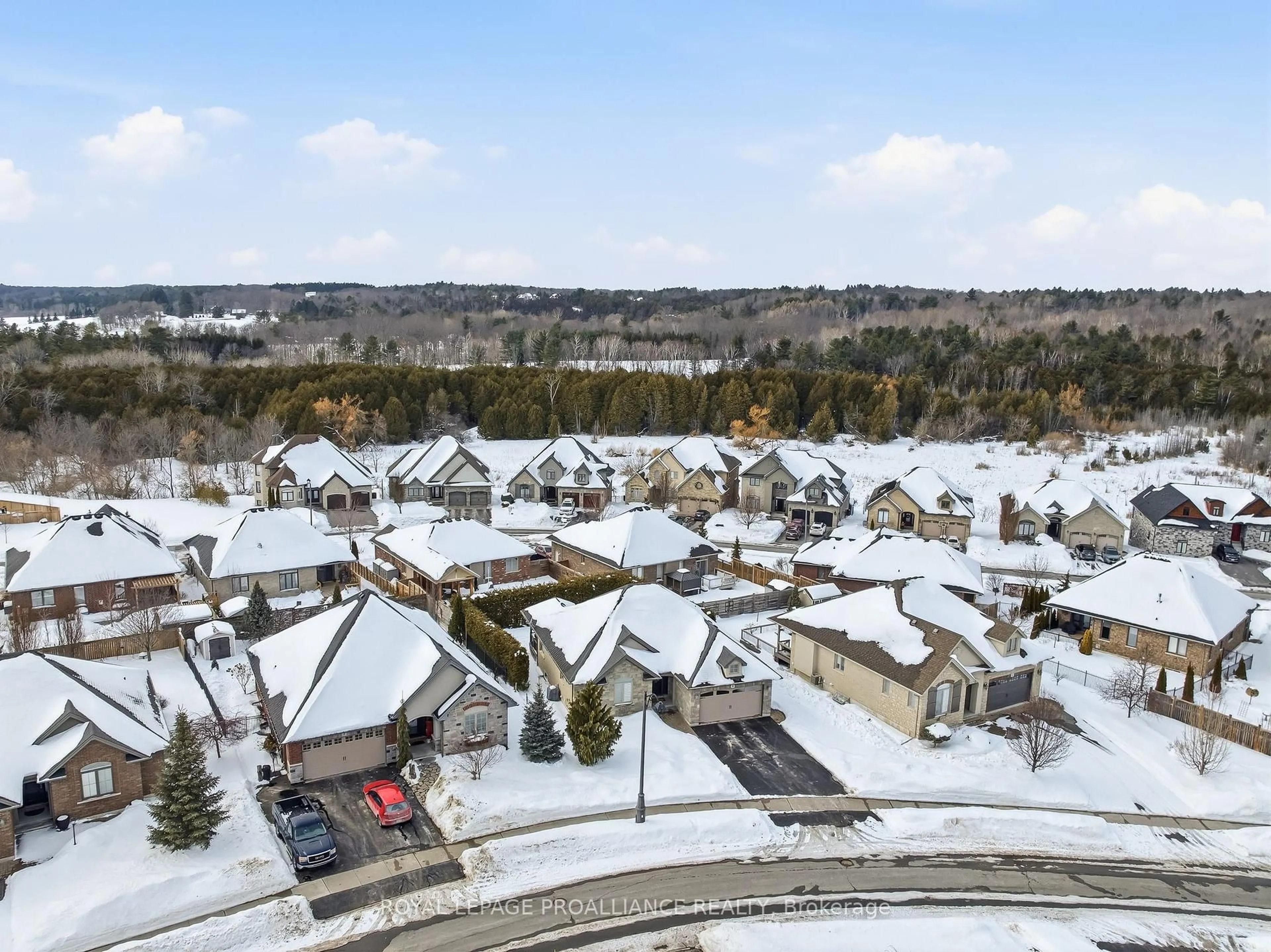 A pic from outside/outdoor area/front of a property/back of a property/a pic from drone, city buildings view from balcony for 9 Rosslyn Dr, Brighton Ontario K0K 1H0