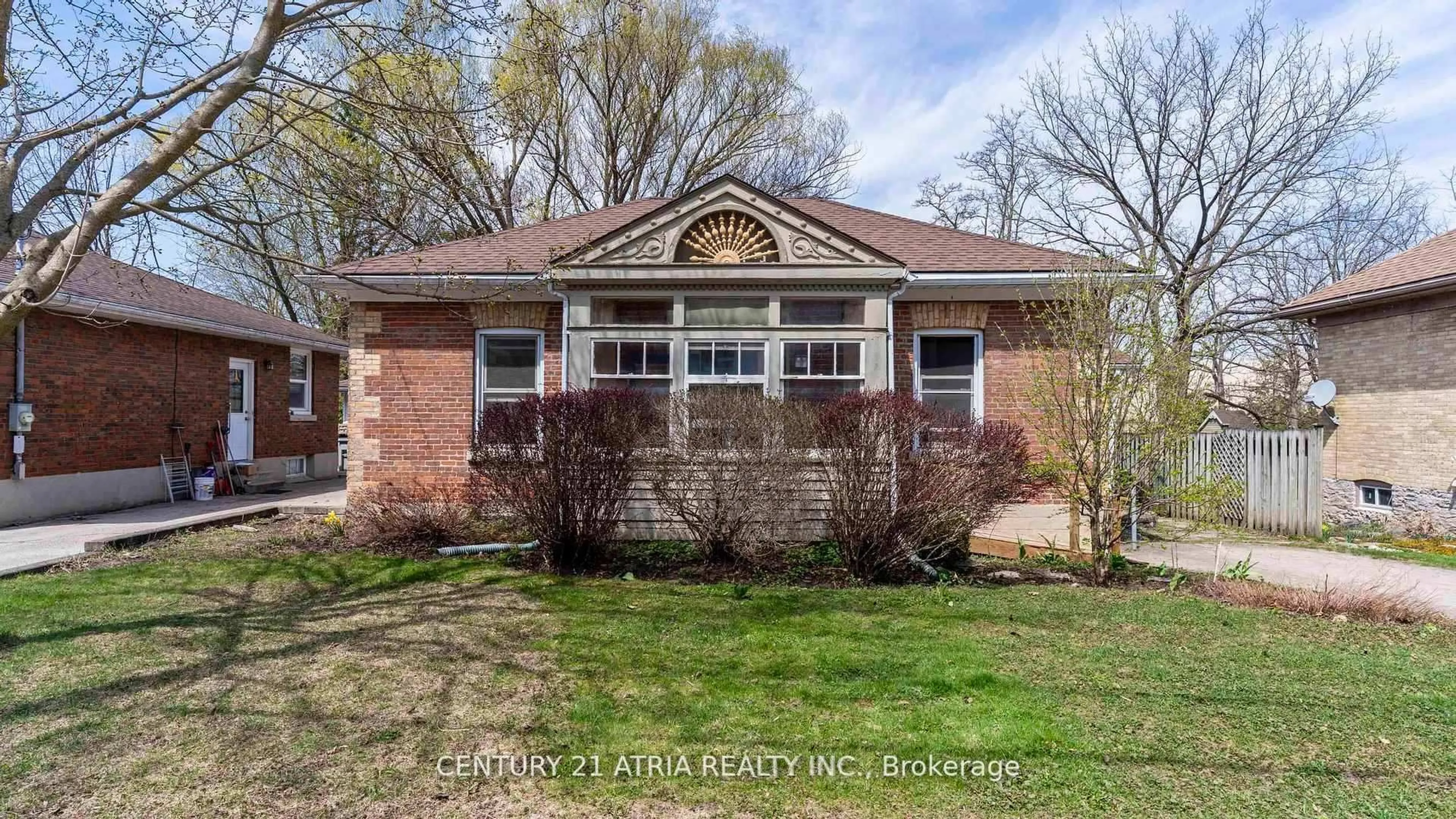 Home with brick exterior material, street for 130 Wellington St, St. Marys Ontario N4X 1A6
