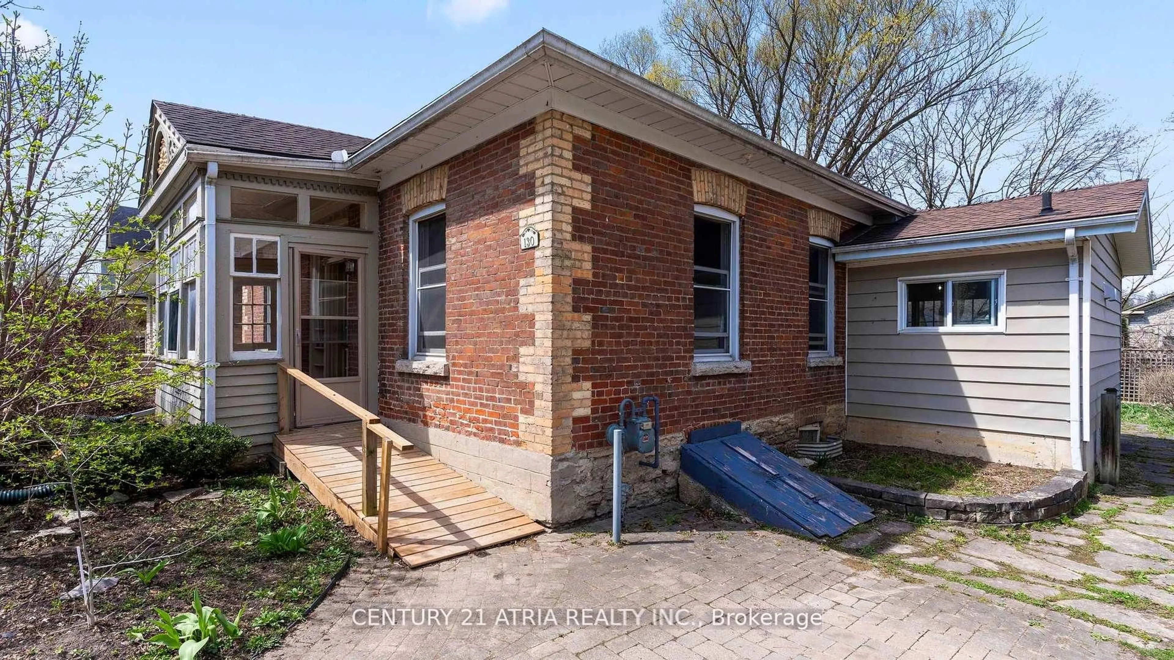 Home with brick exterior material, street for 130 Wellington St, St. Marys Ontario N4X 1A6