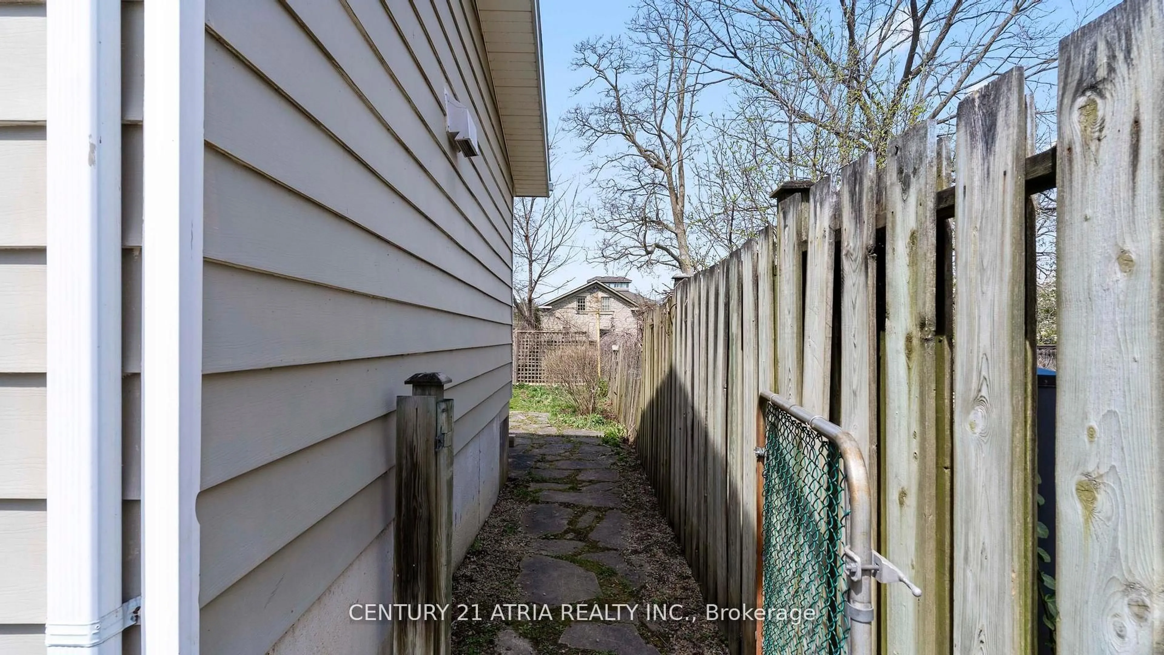 Unknown for 130 Wellington St, St. Marys Ontario N4X 1A6