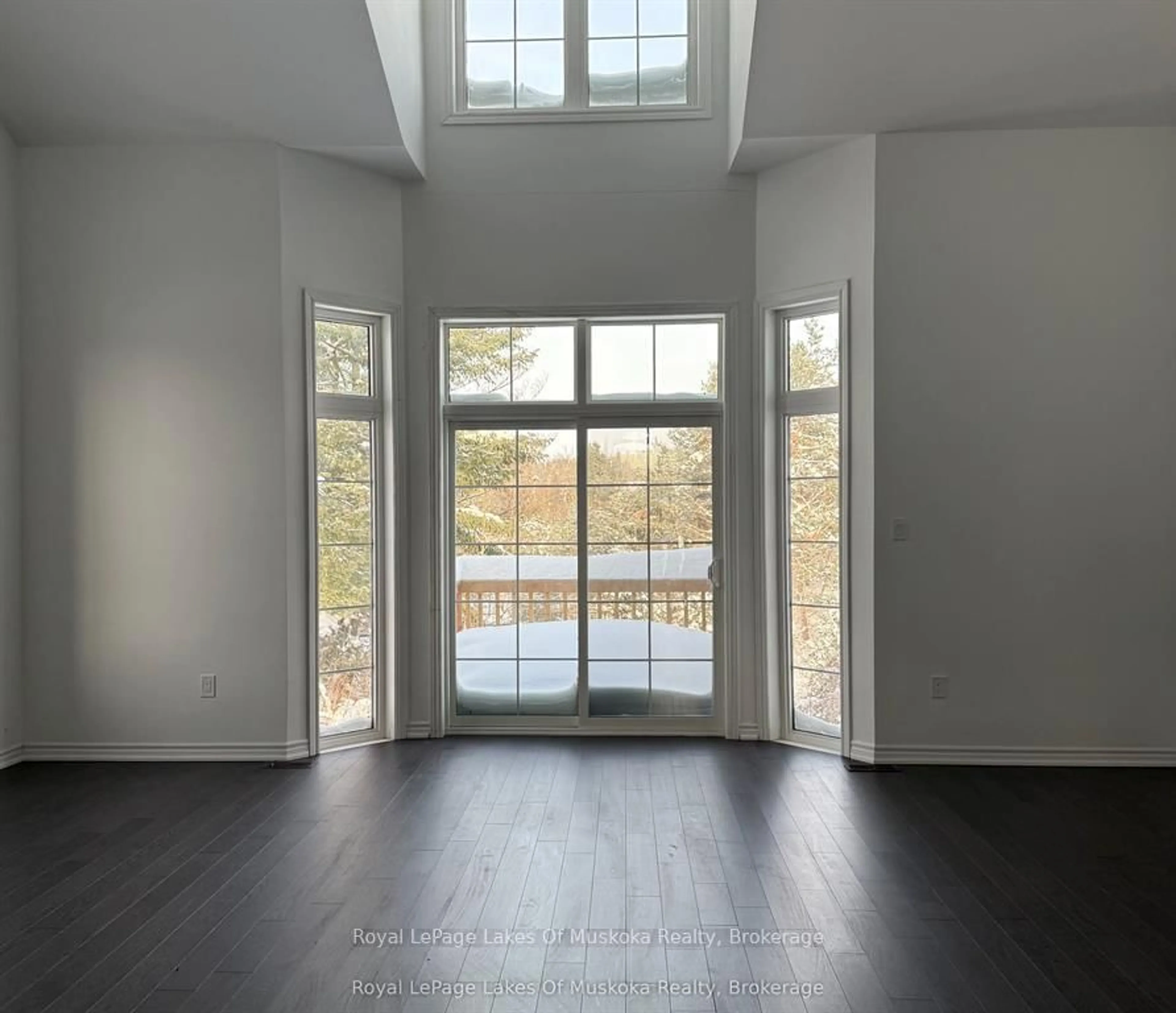 Unknown for 2 Turnberry Crt, Bracebridge Ontario P1L 0N5