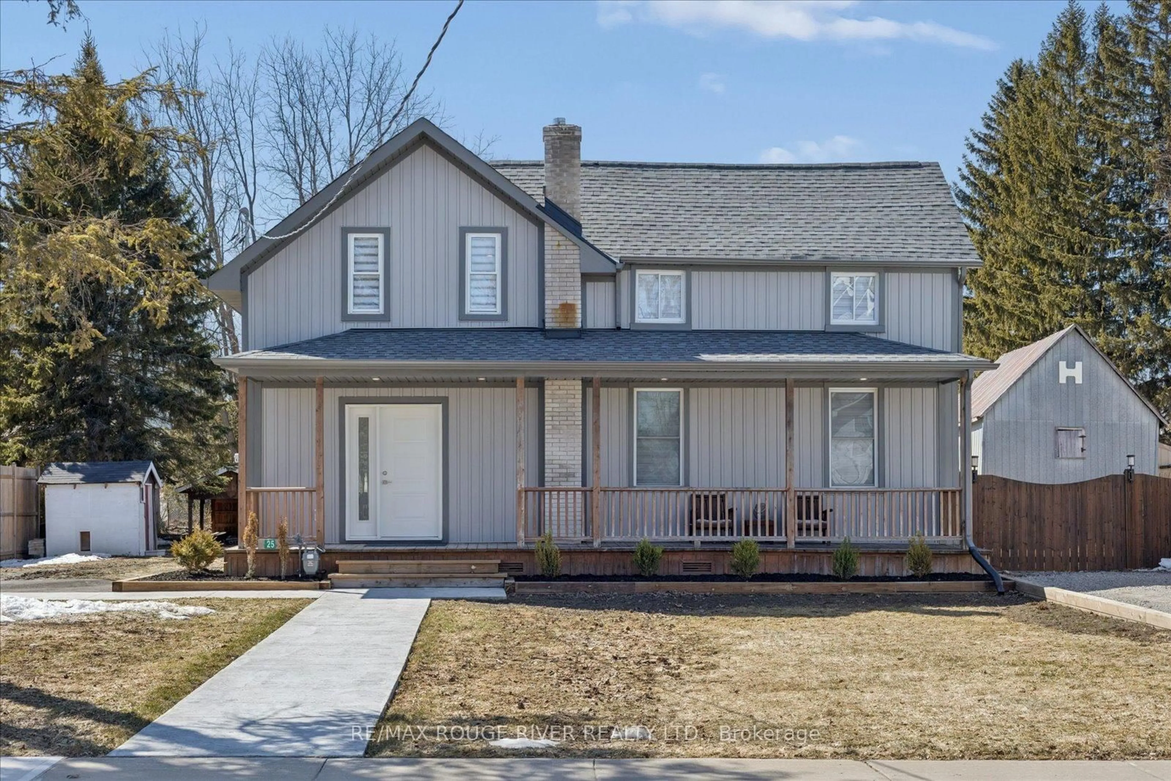 Home with vinyl exterior material, street for 25 Matilda St, Kawartha Lakes Ontario K0M 2C0
